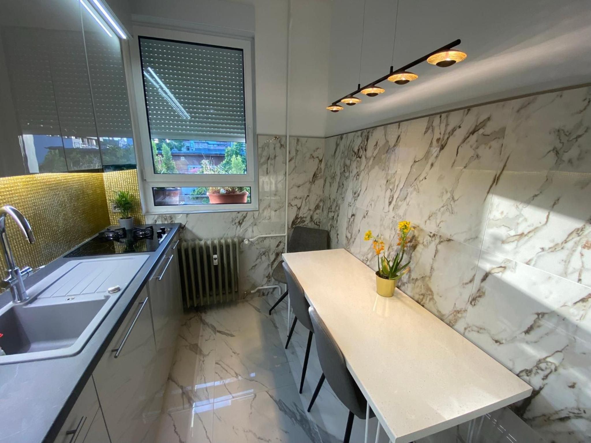 One-Bedroom Apartment - Photo 37