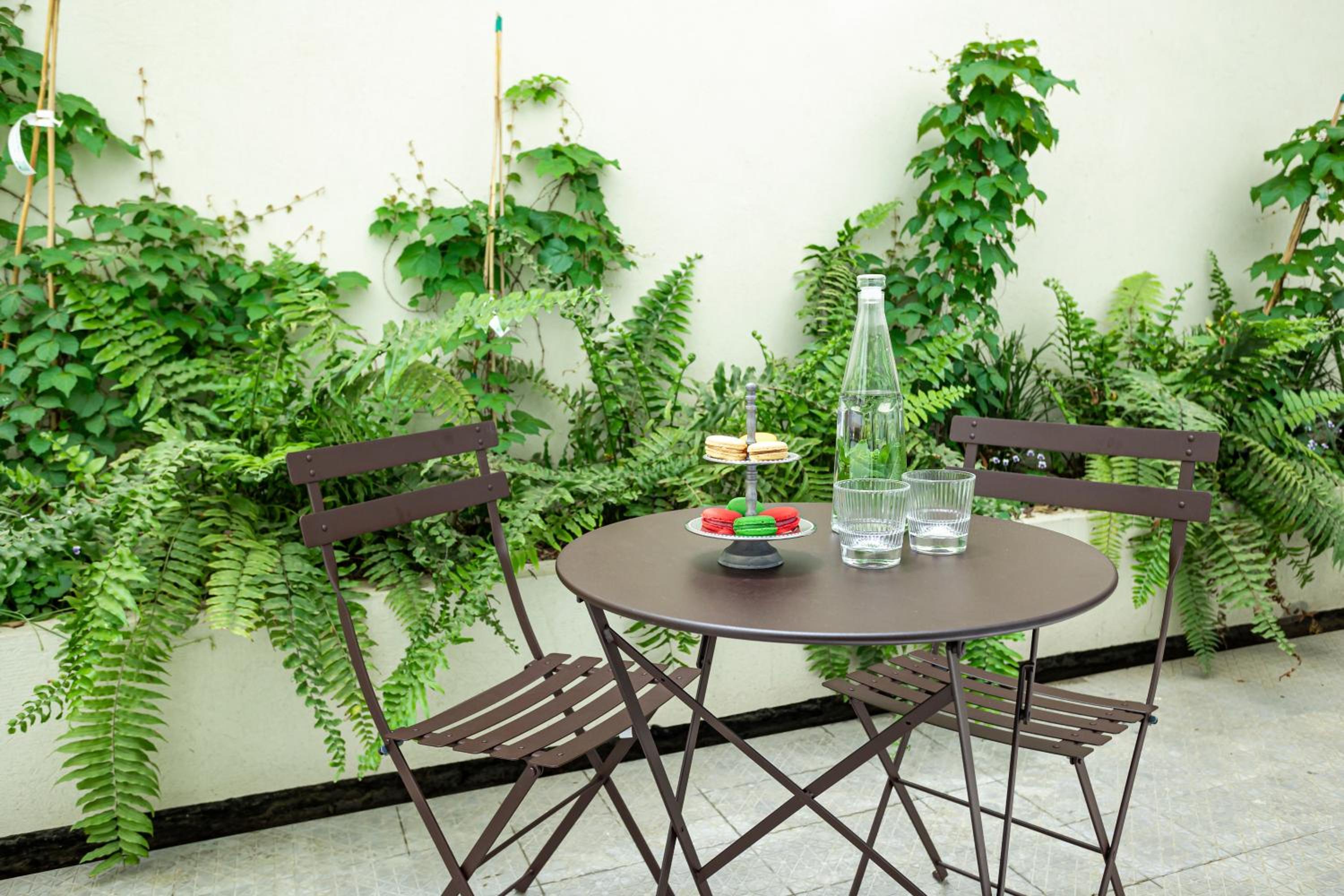 Standard Double or Twin Room with Garden View - Photo 5