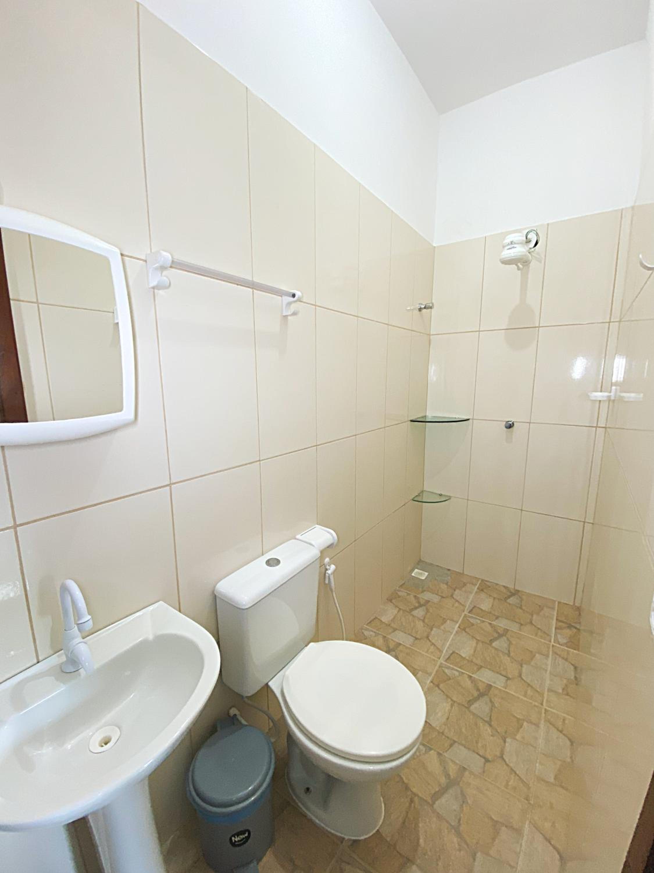 Quadruple Room - Photo 6