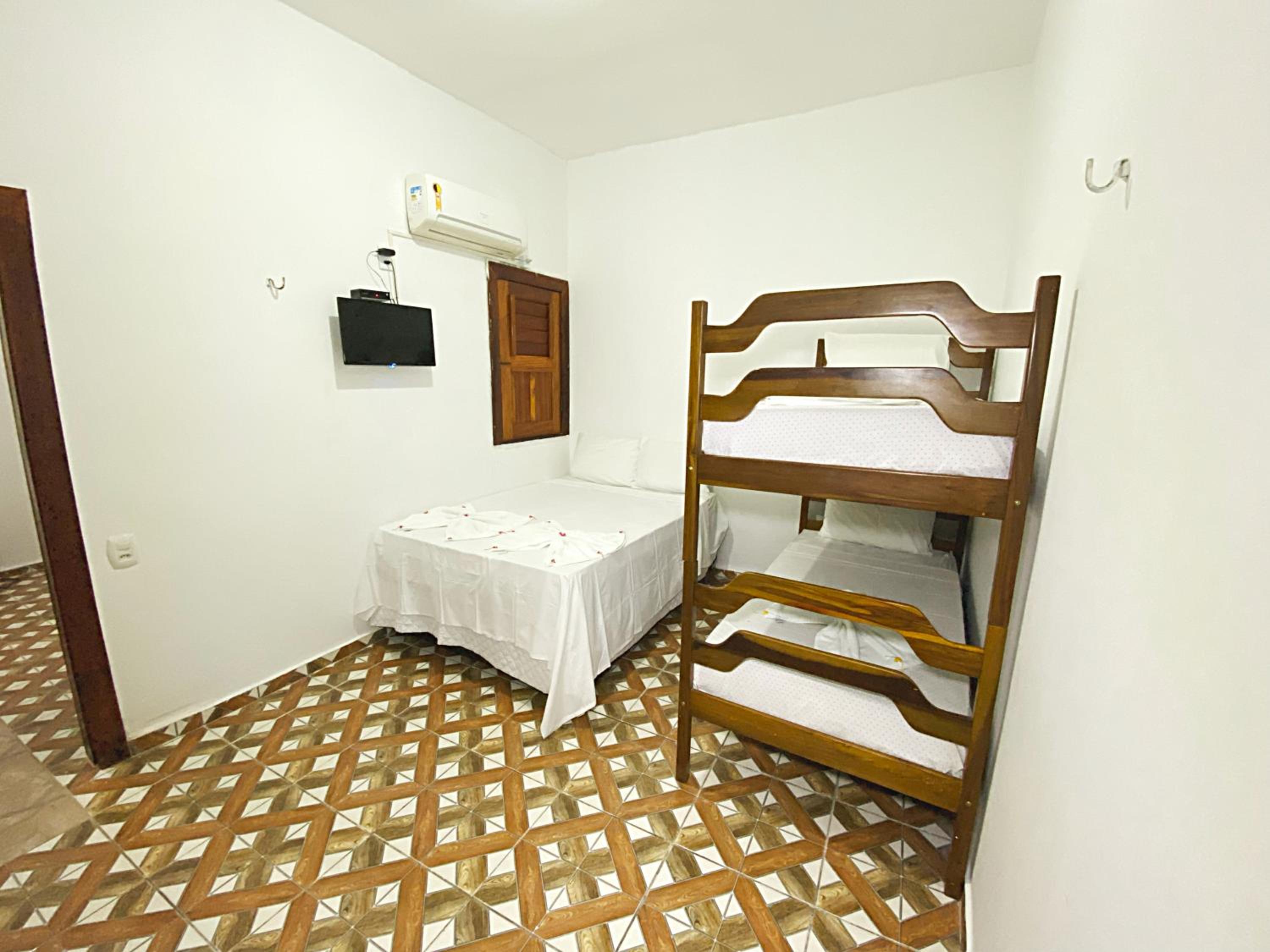 Standard Family Room - Photo 3