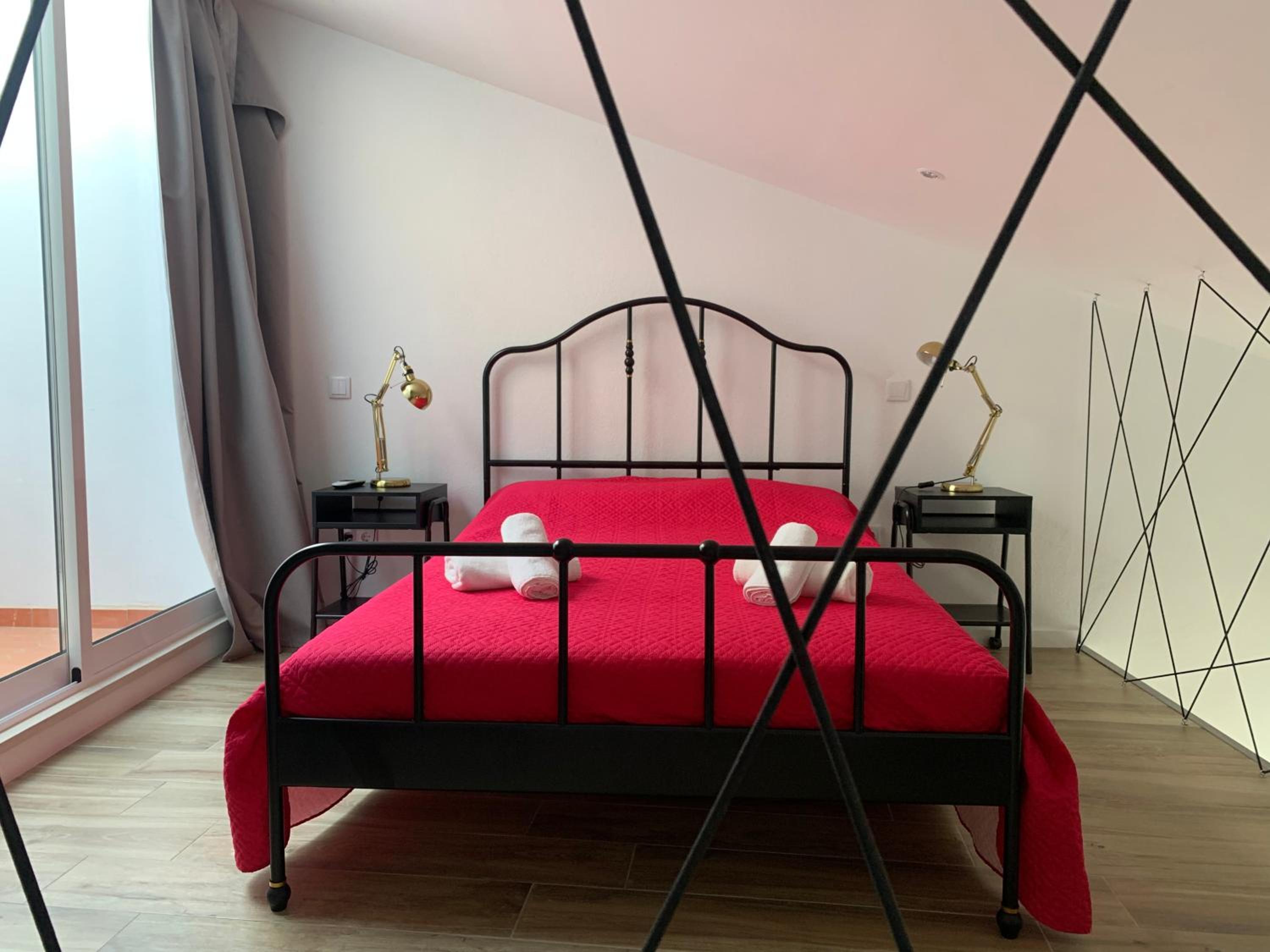 One-Bedroom Apartment - Photo 5