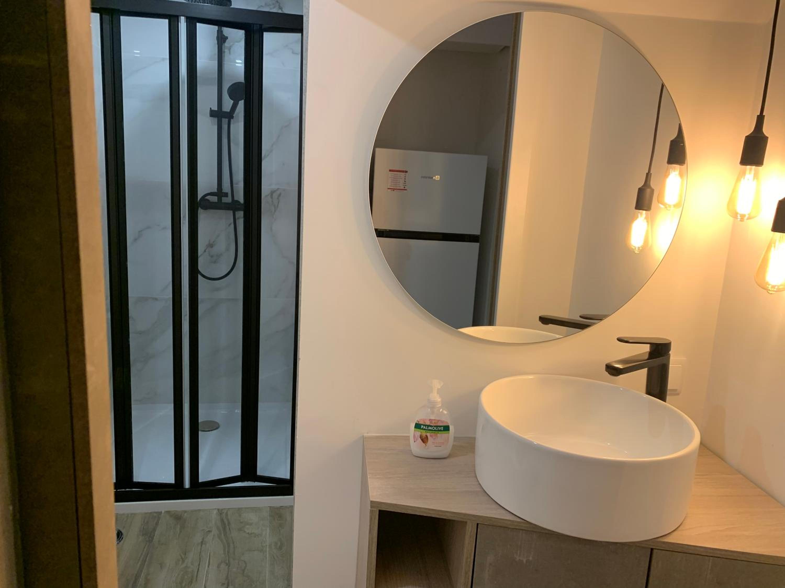 One-Bedroom Apartment - Photo 13
