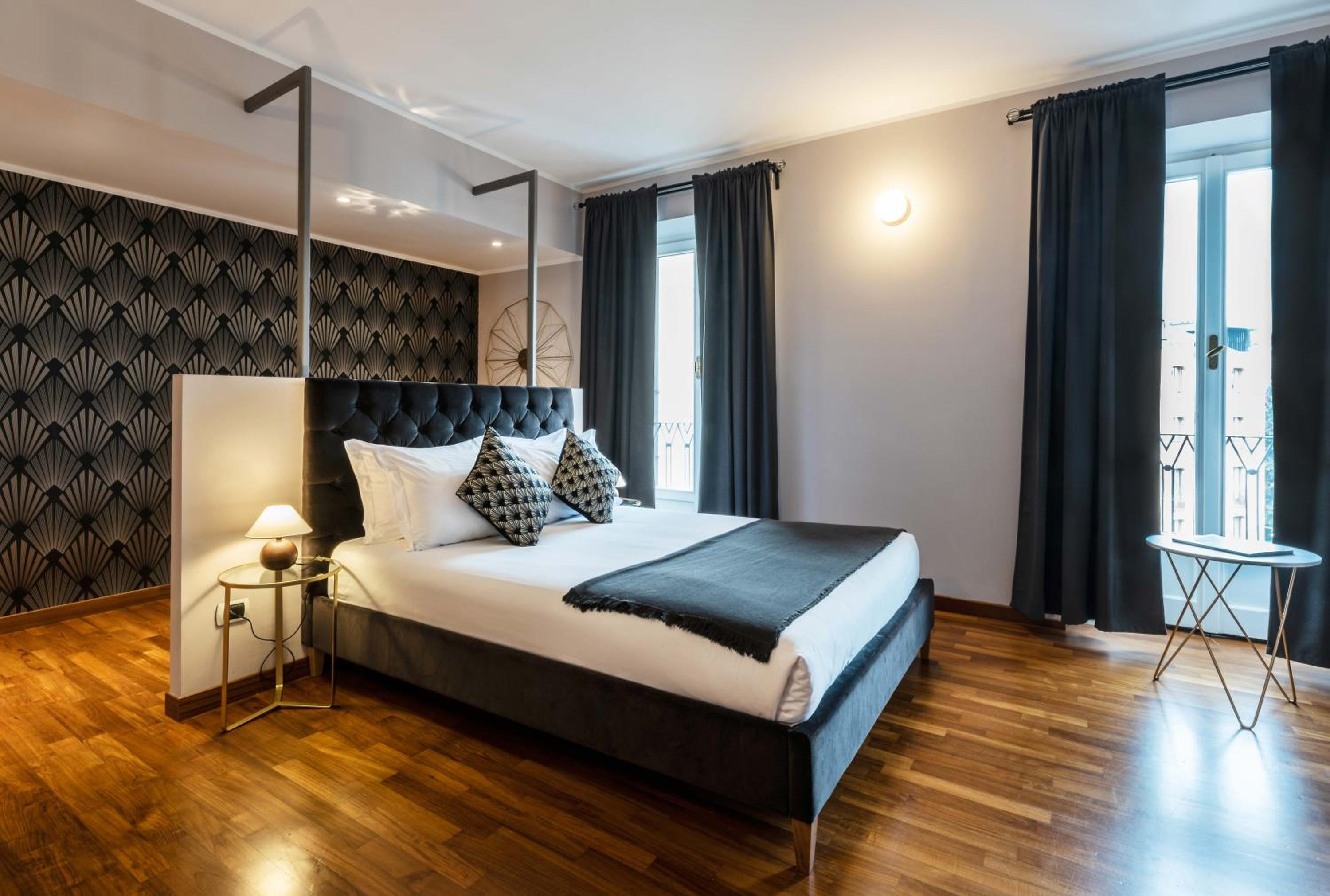 Deluxe Studio - Piazza Santo Stefano 6