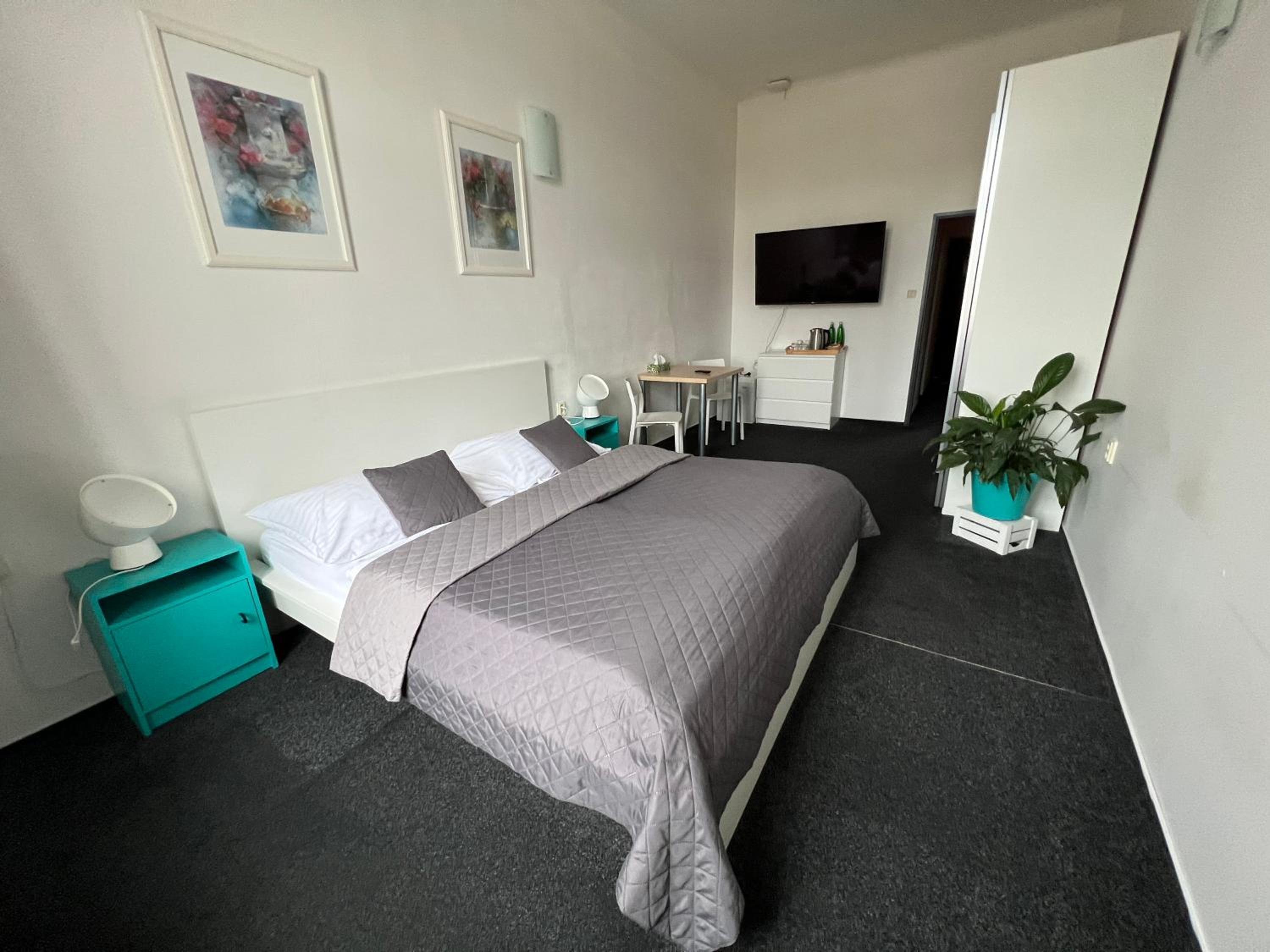 Economy Double Room - Photo 1