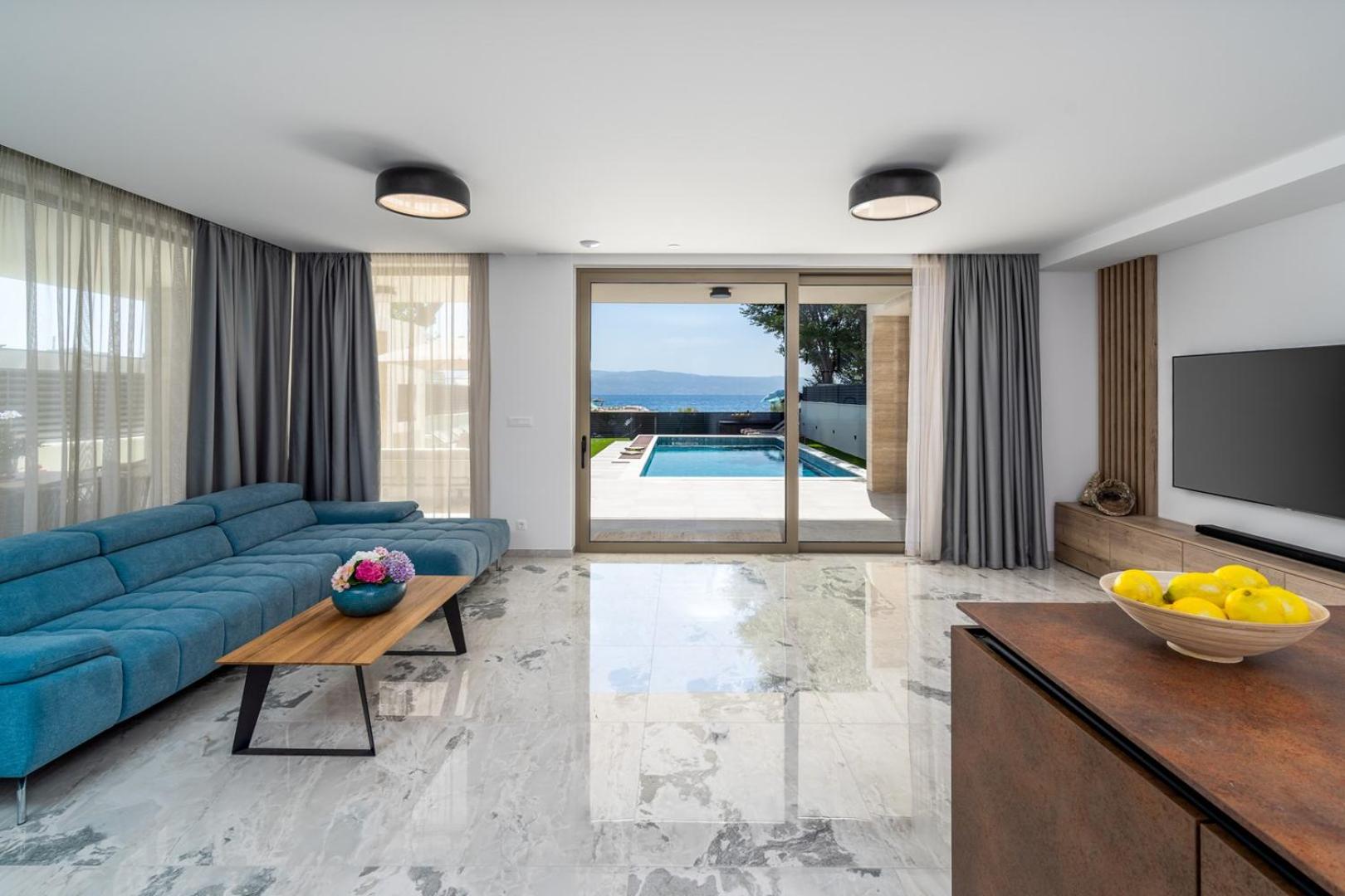 Villa - Beach Front photo 1