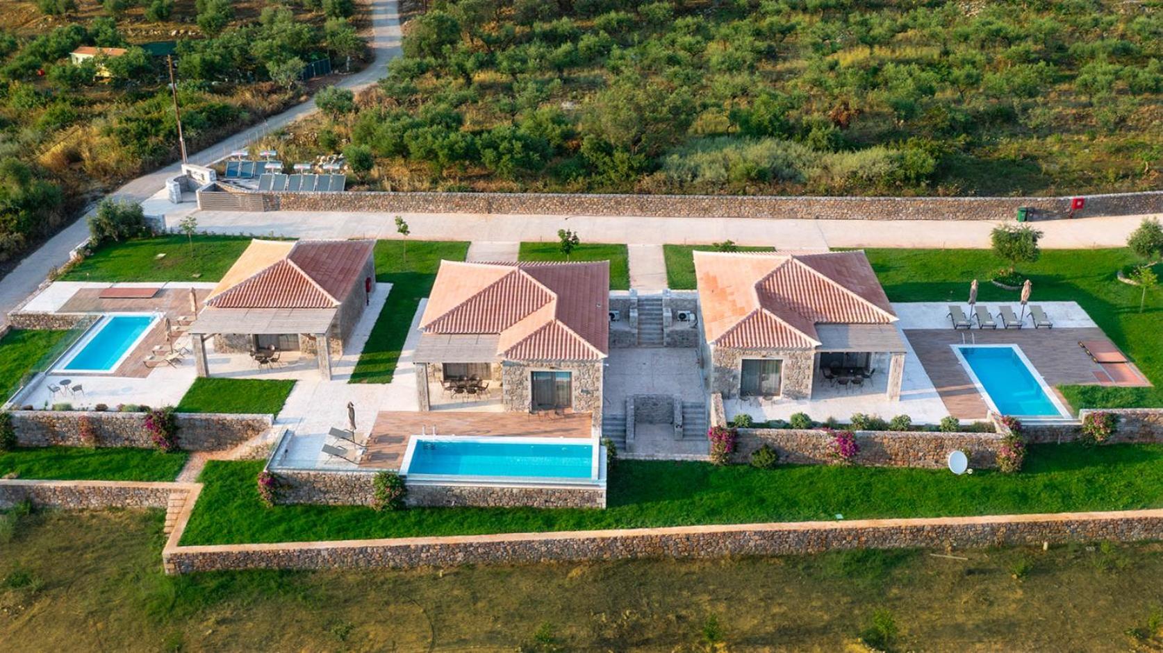 Villa with Private Pool photo 3