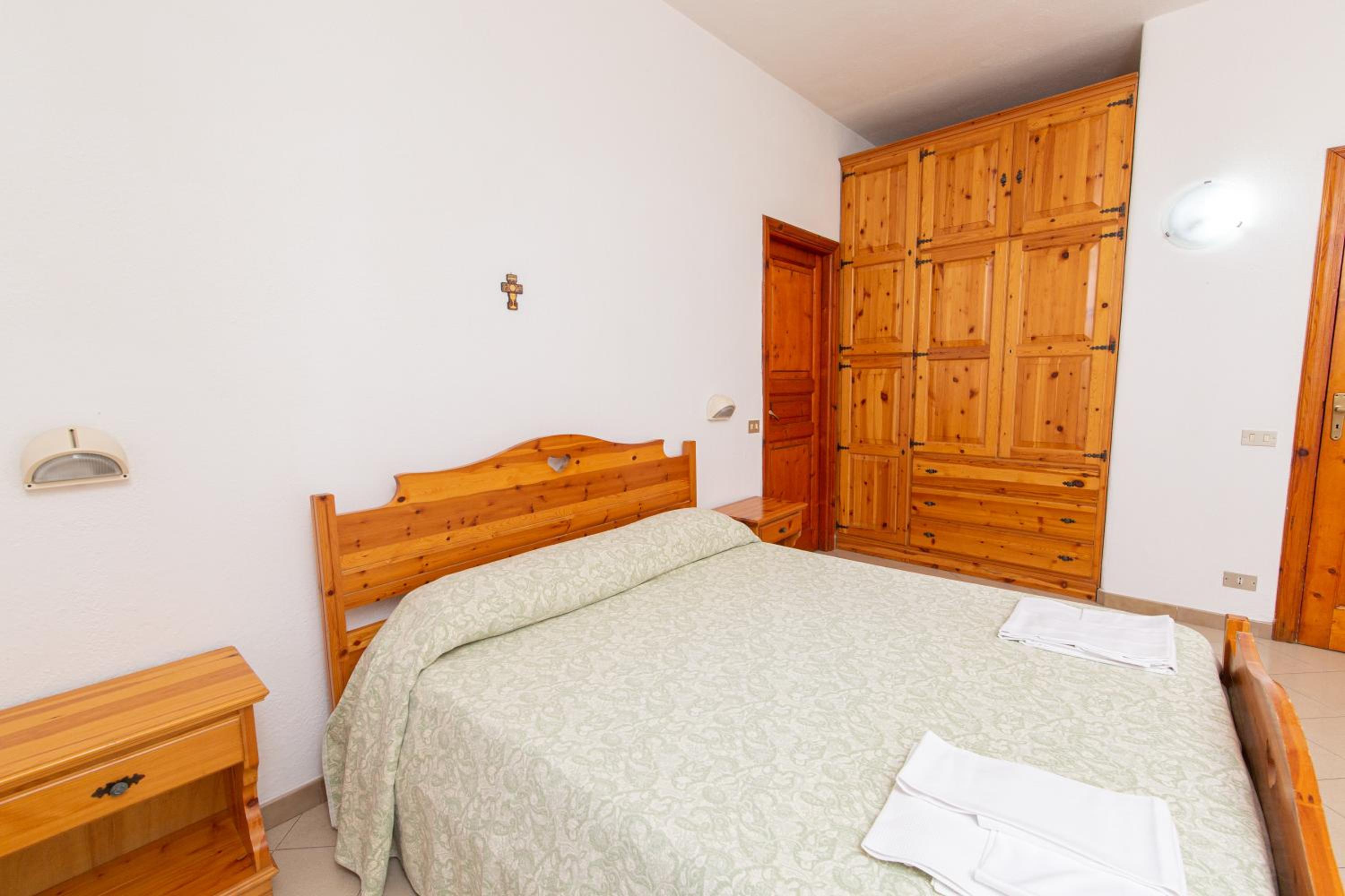 Standard Double Room - Photo 1