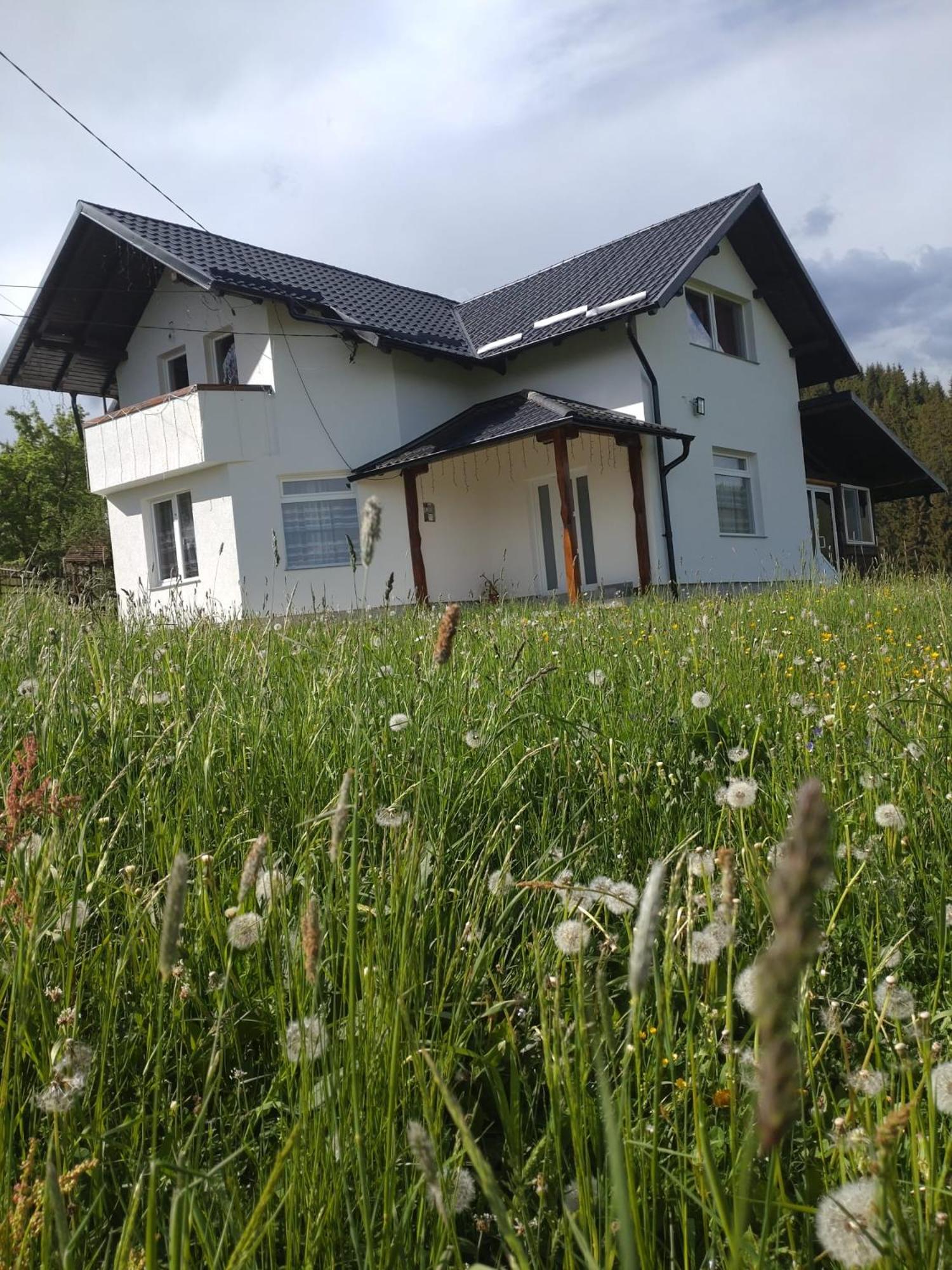 Four-Bedroom House photo 1