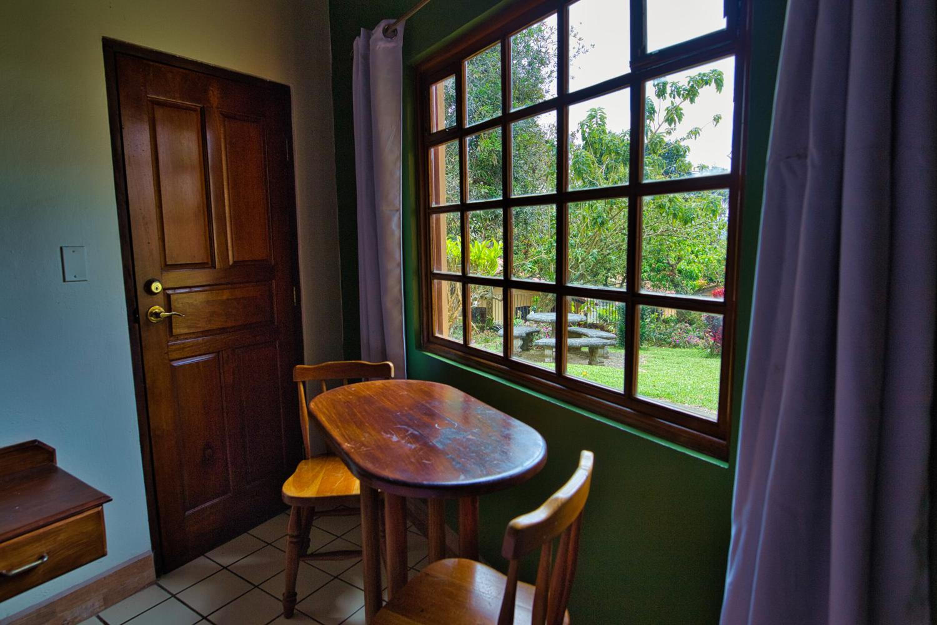 Queen Room with Garden View photo 2