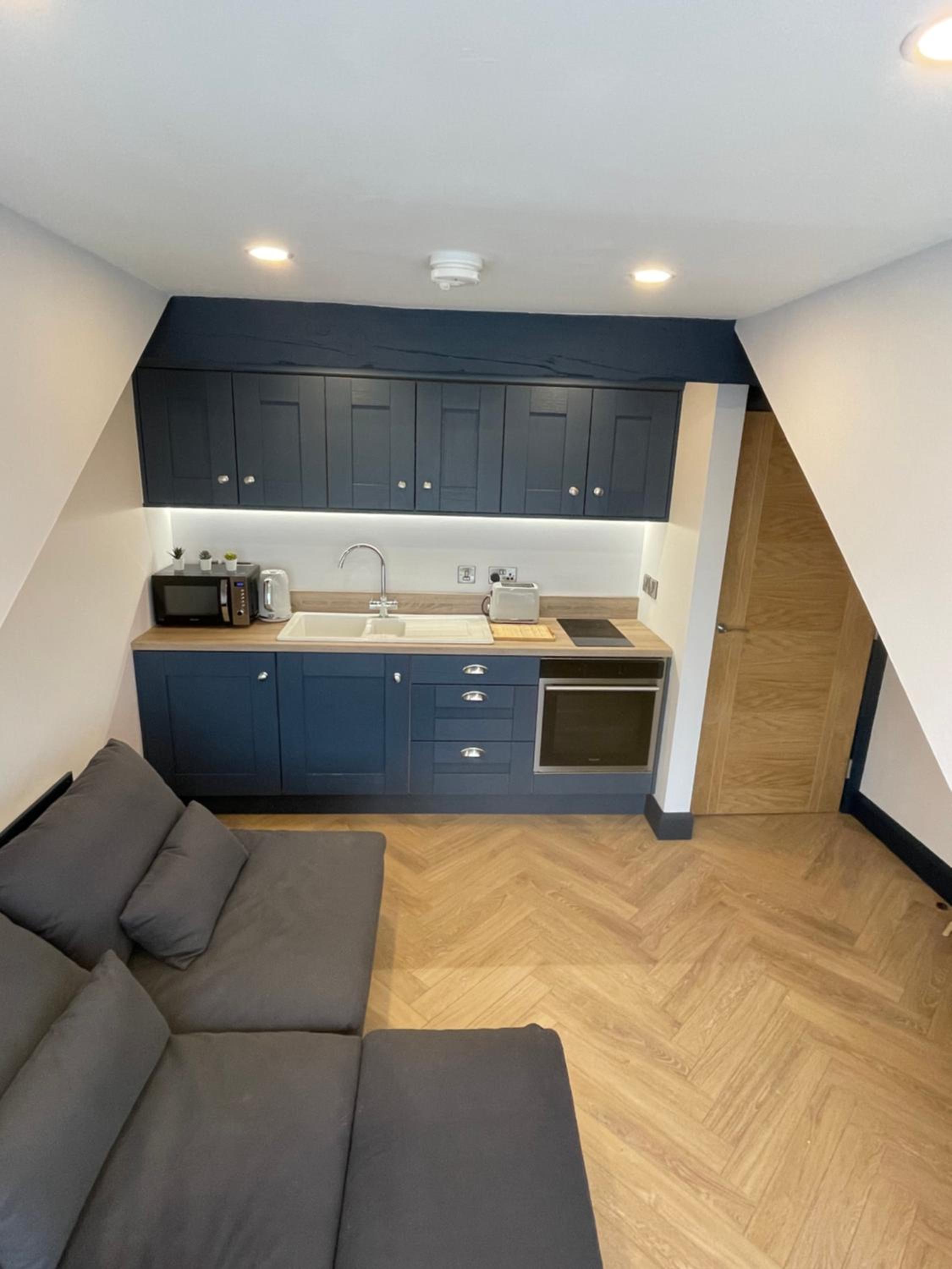Apartment with Mountain View - Photo 7
