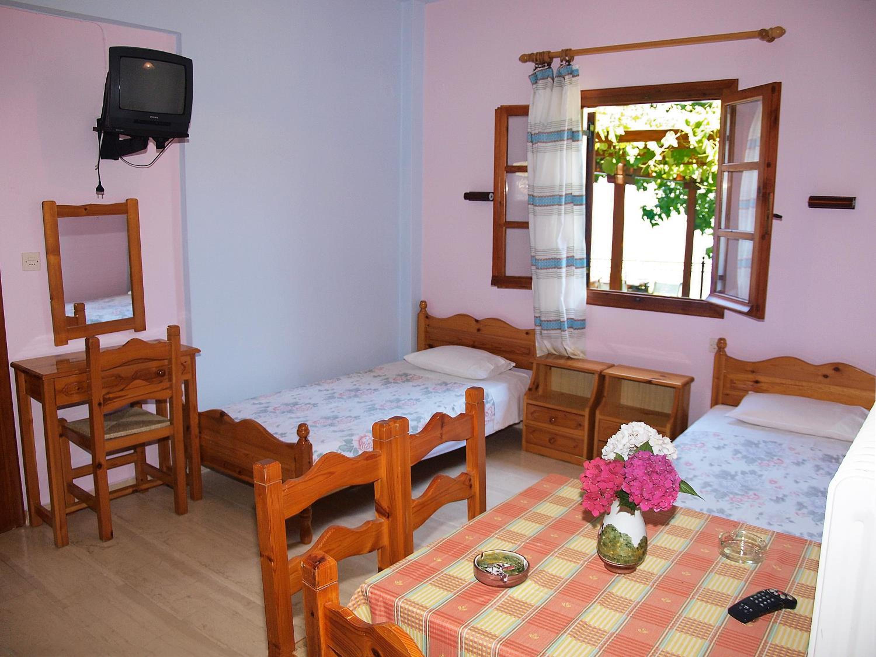 Apartment with Sea View - Photo 6