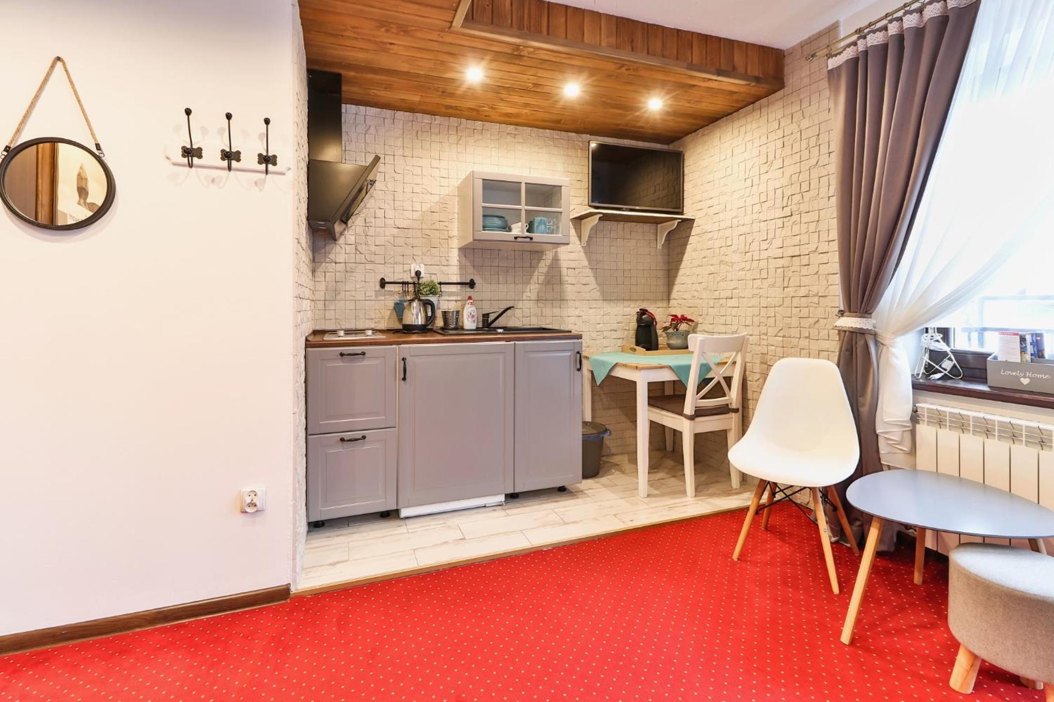 Studio with Balcony photo 2