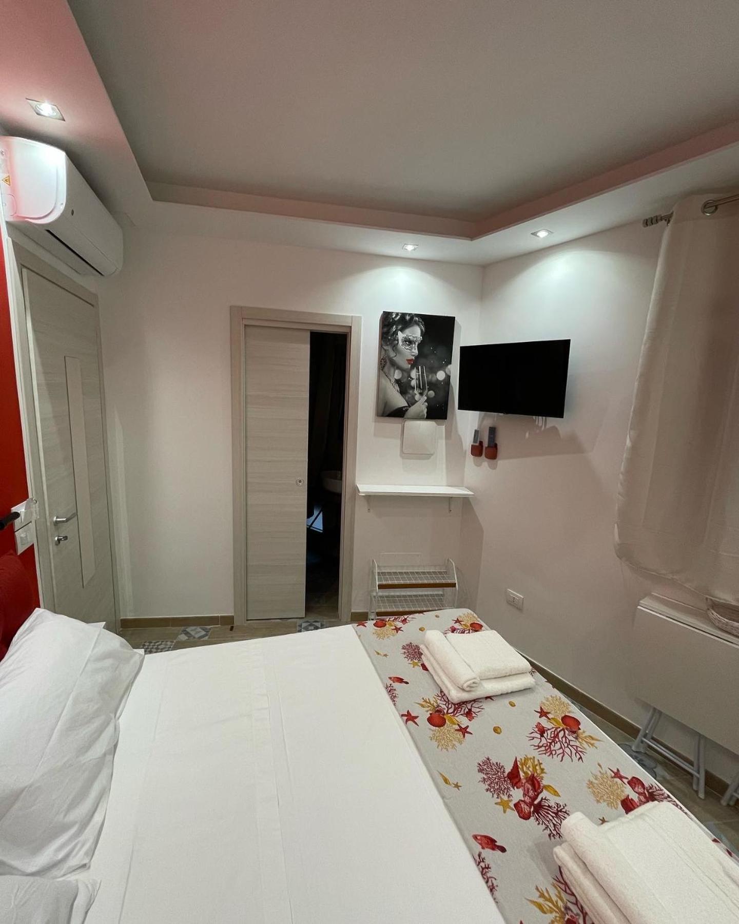 Double Room with Balcony photo 3