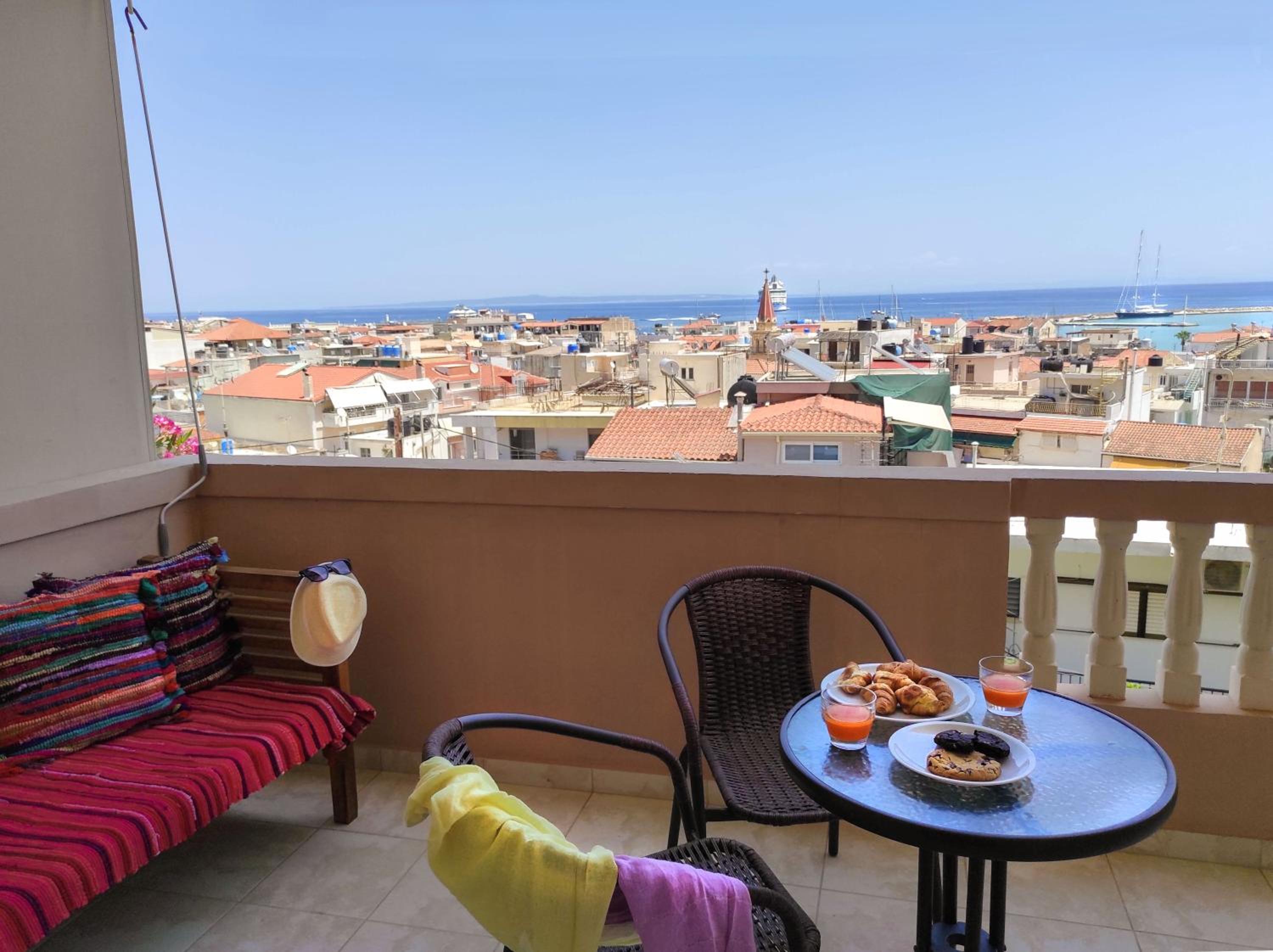 Double or Twin Room with Sea View photo 2