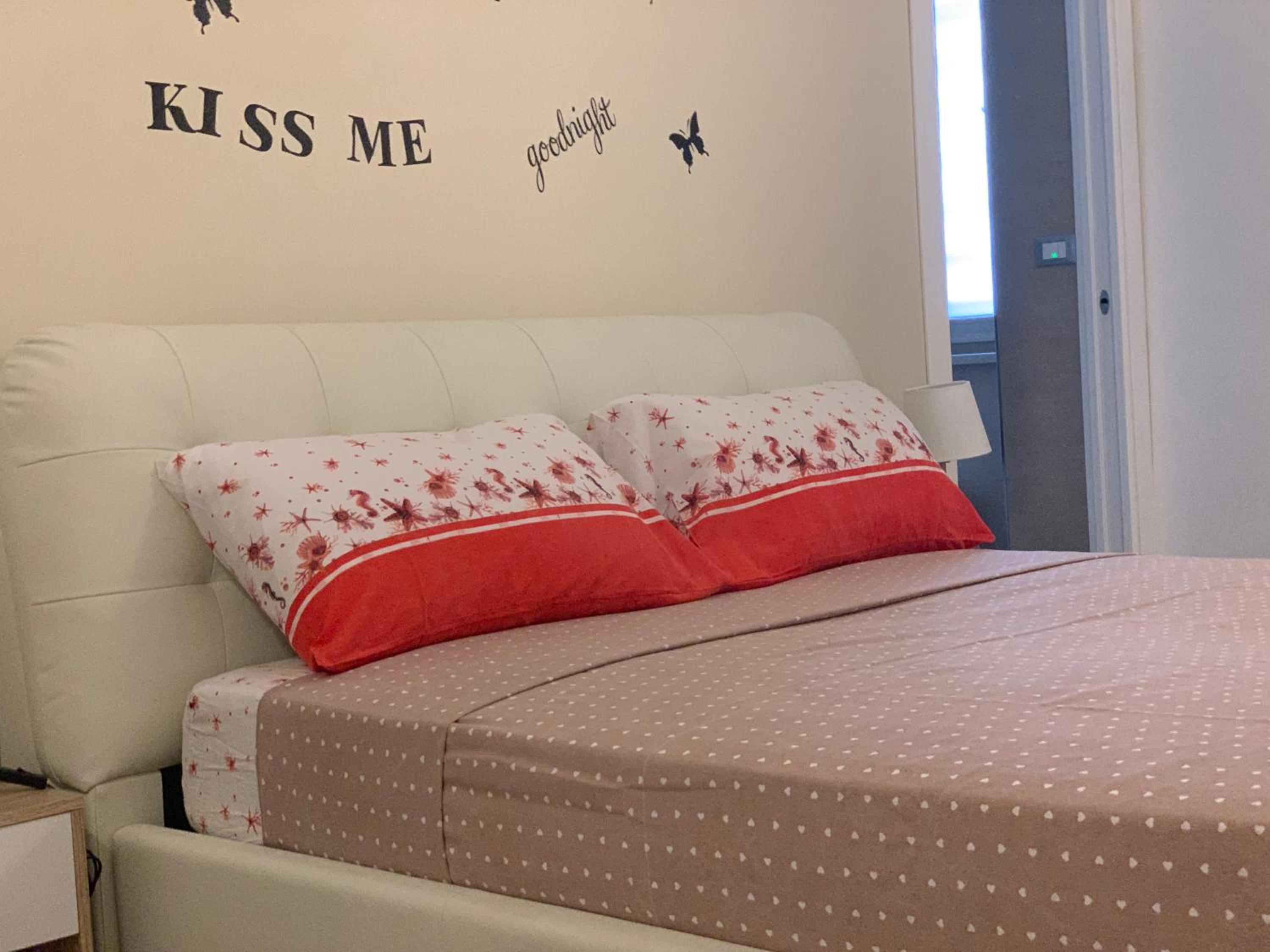 Double Room with Private Bathroom - Photo 8