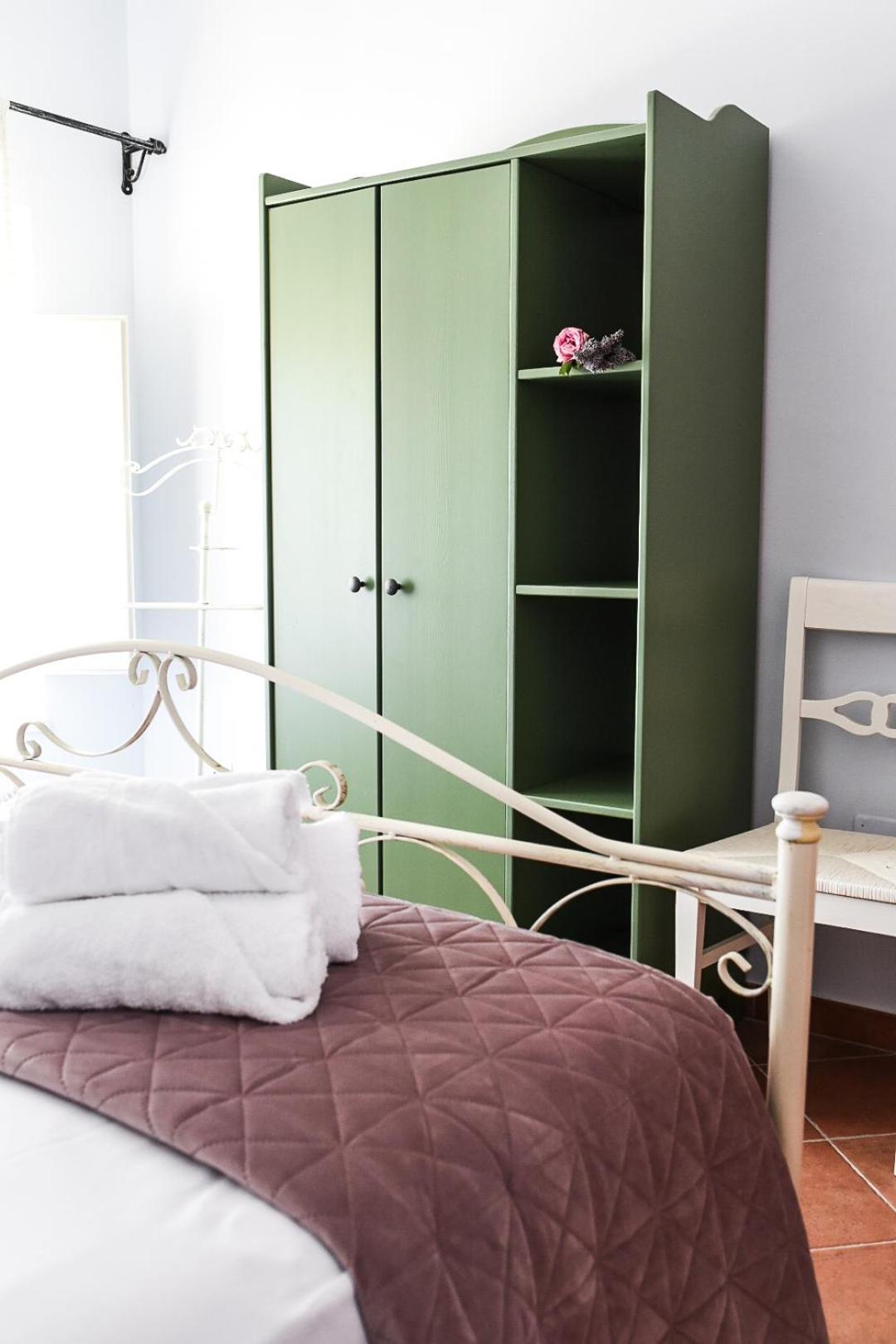 Double Room With Private Bathroom photo 2