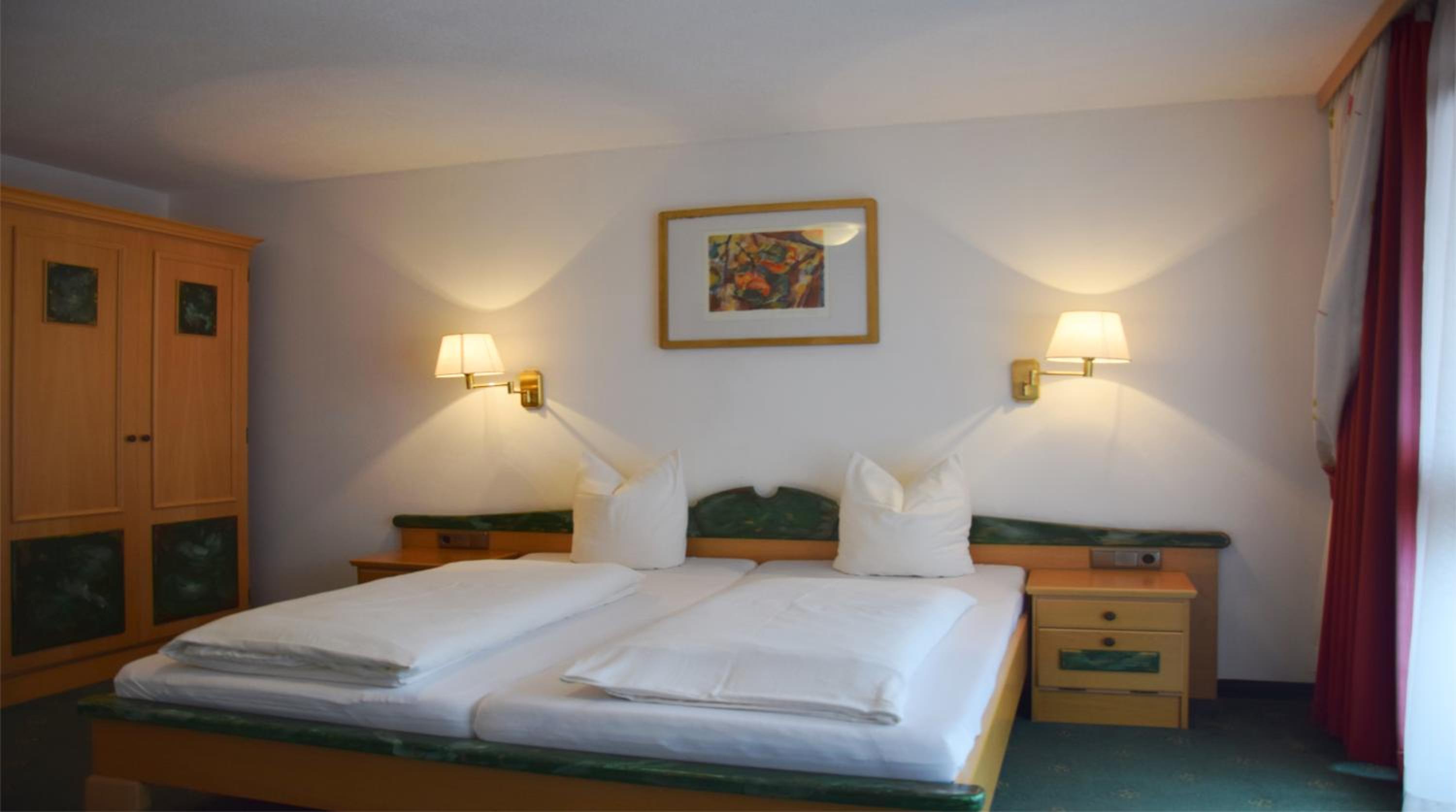 Classic Double Room with Balcony - Photo 1