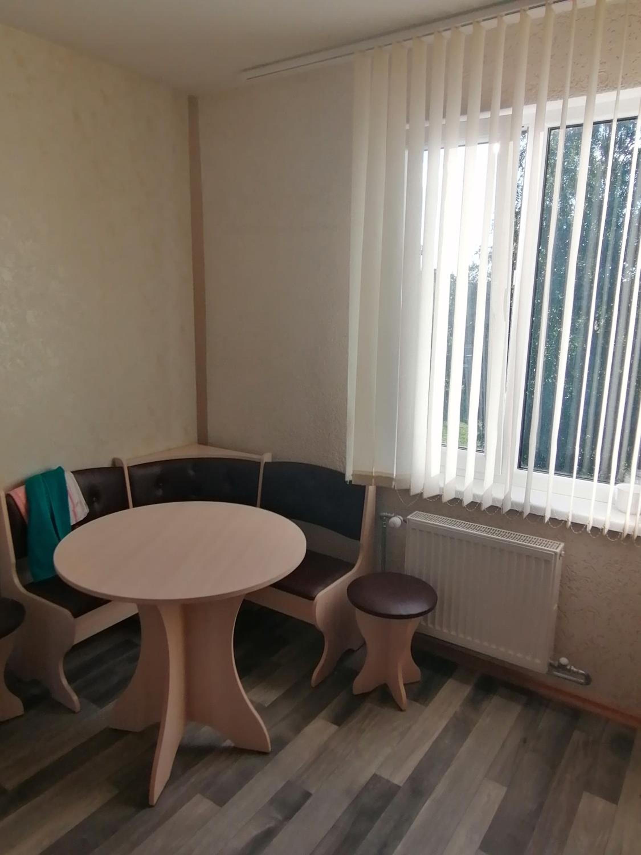 One-Bedroom Apartment - Photo 3