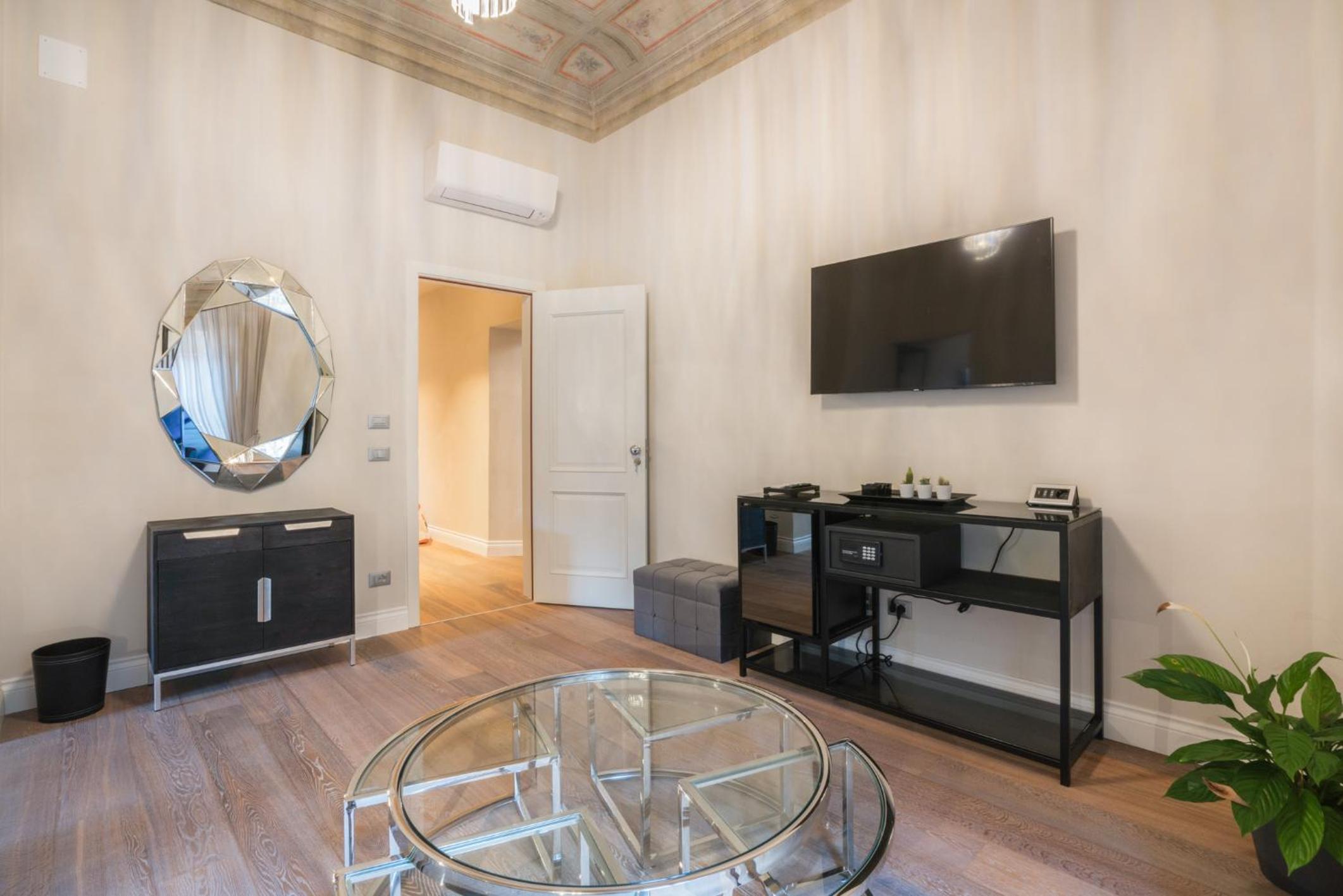 Quadruple Room with Private Bathroom photo 3