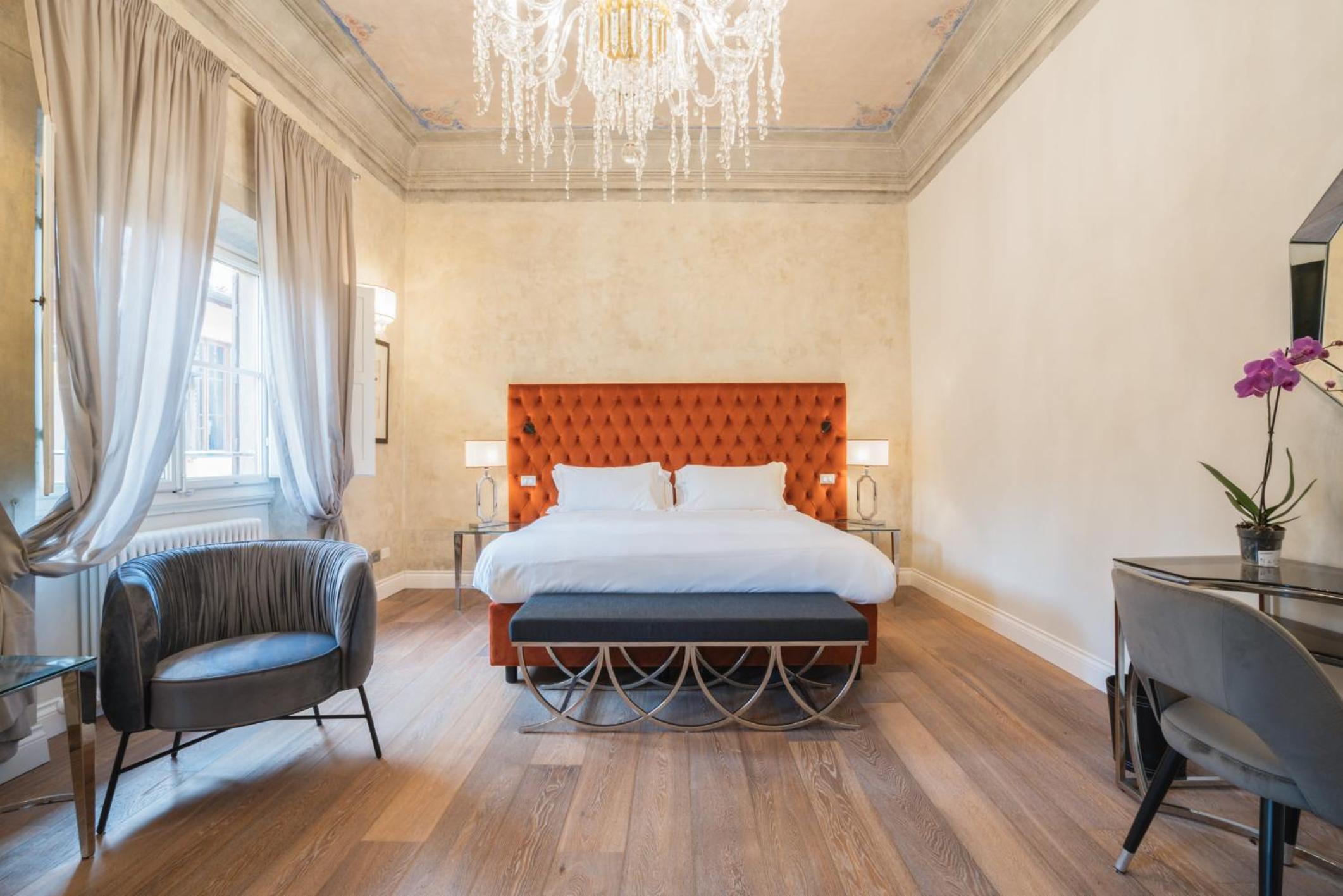 Deluxe King Room photo 2