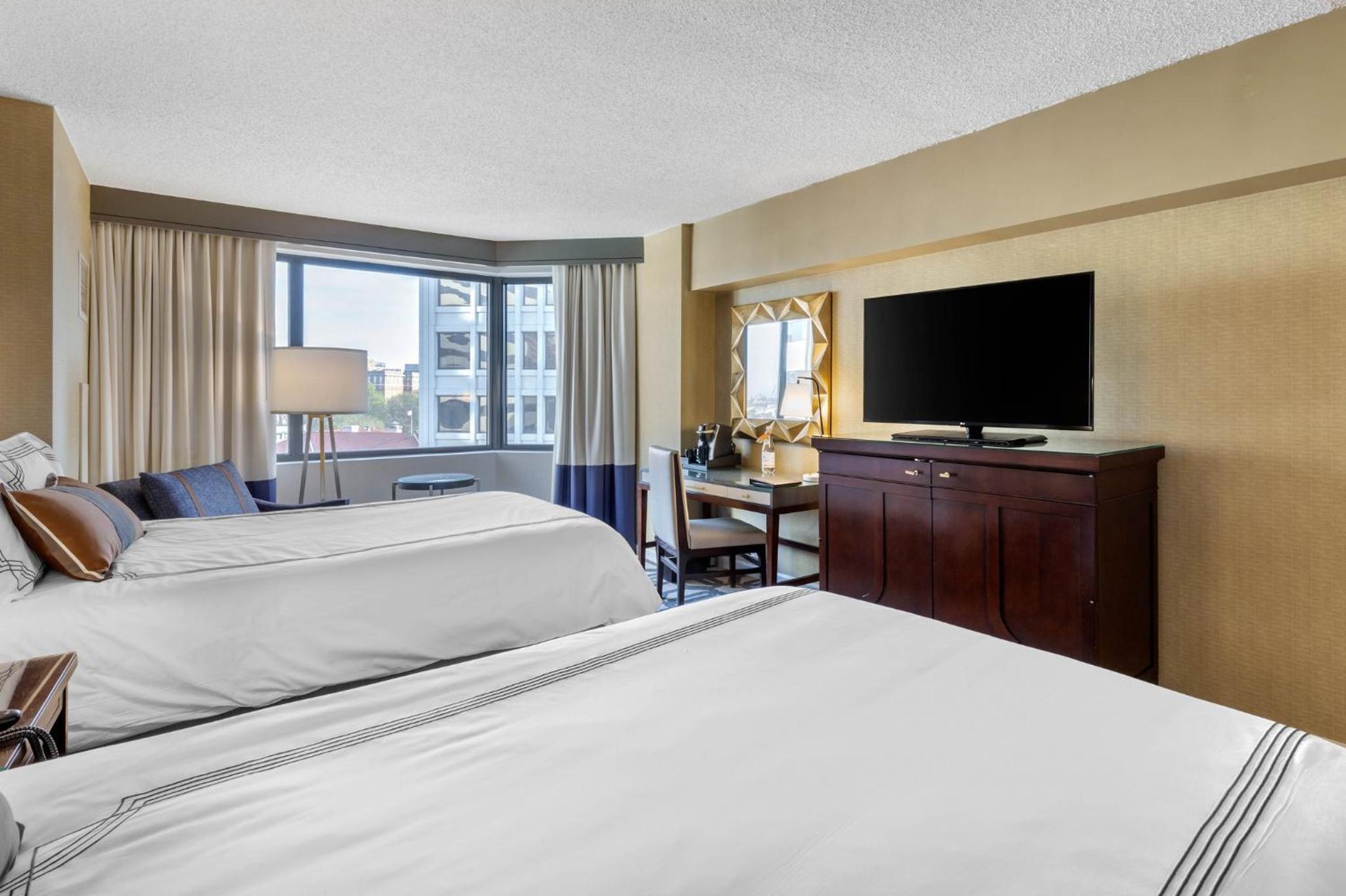 Deluxe Double Room with Two Double Beds - Photo 2