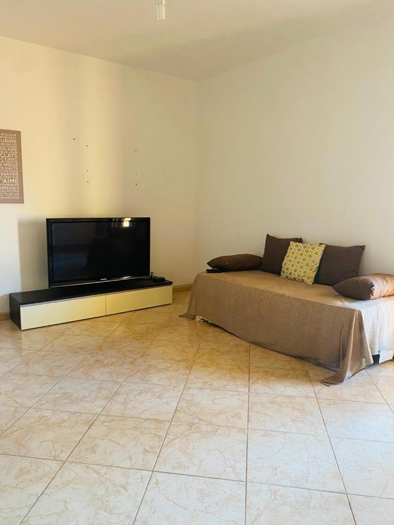 Three-Bedroom Villa photo 3