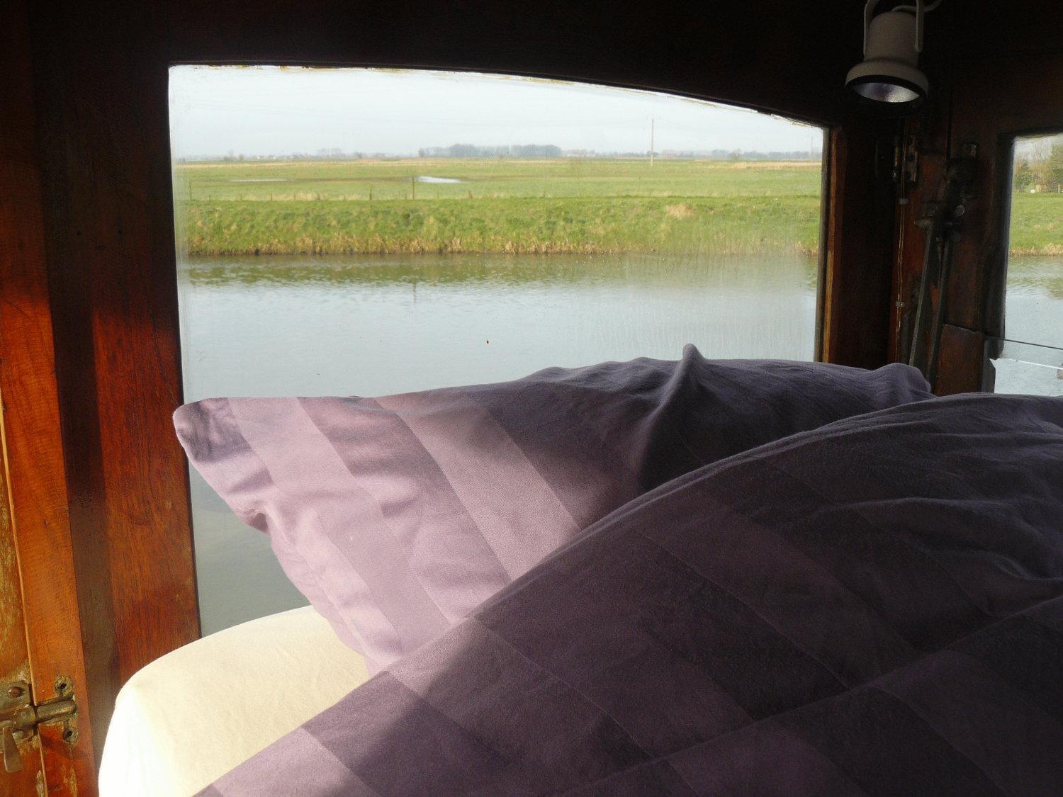 Cabin on Boat - Photo 8
