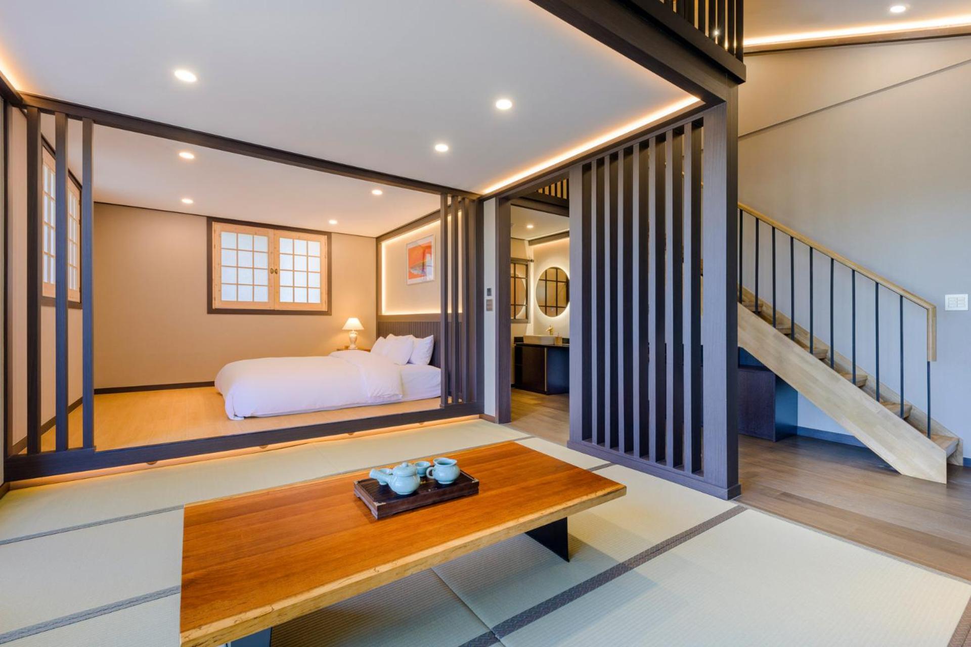 Duplex Quadruple Room - Photo 5