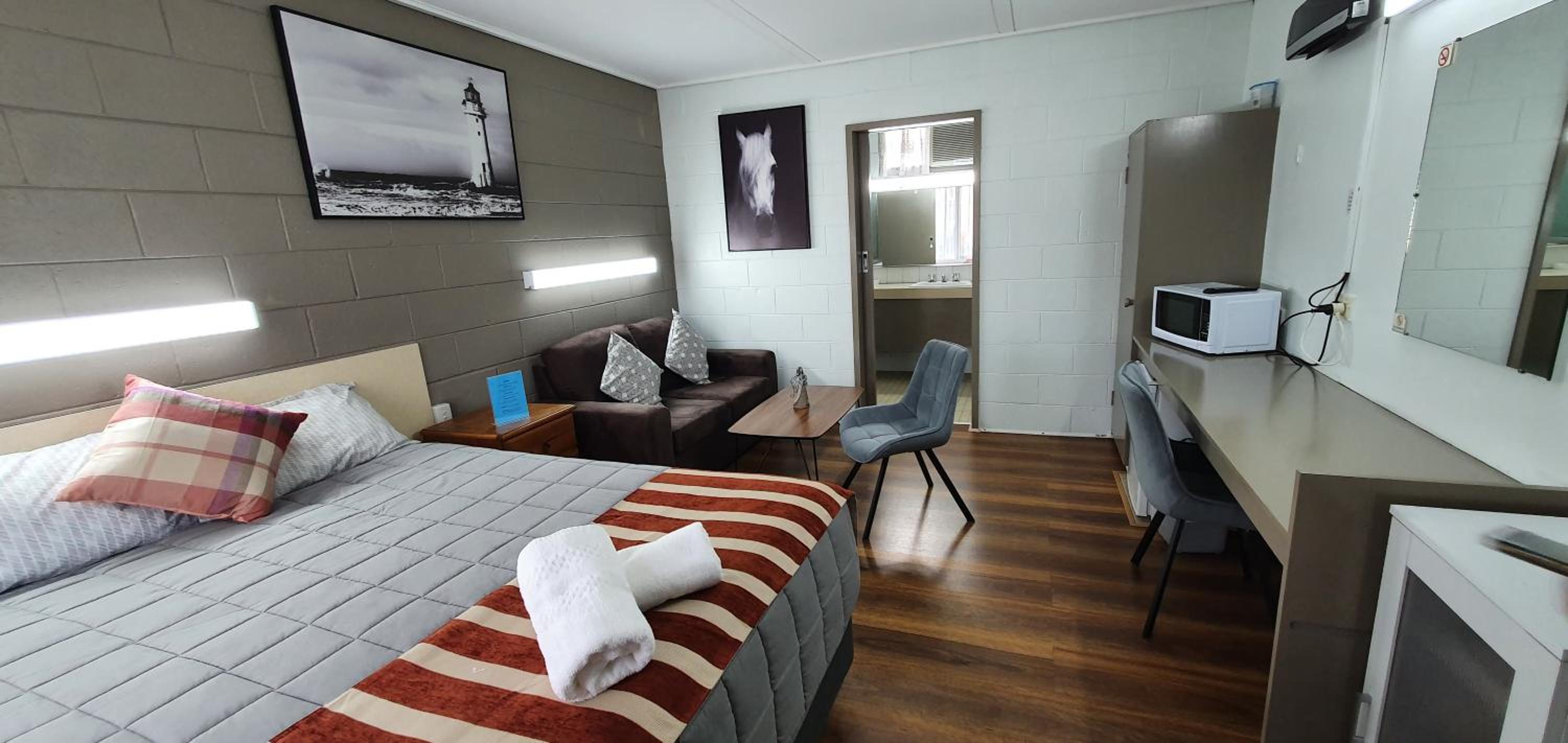 Deluxe Queen Room - Photo 2