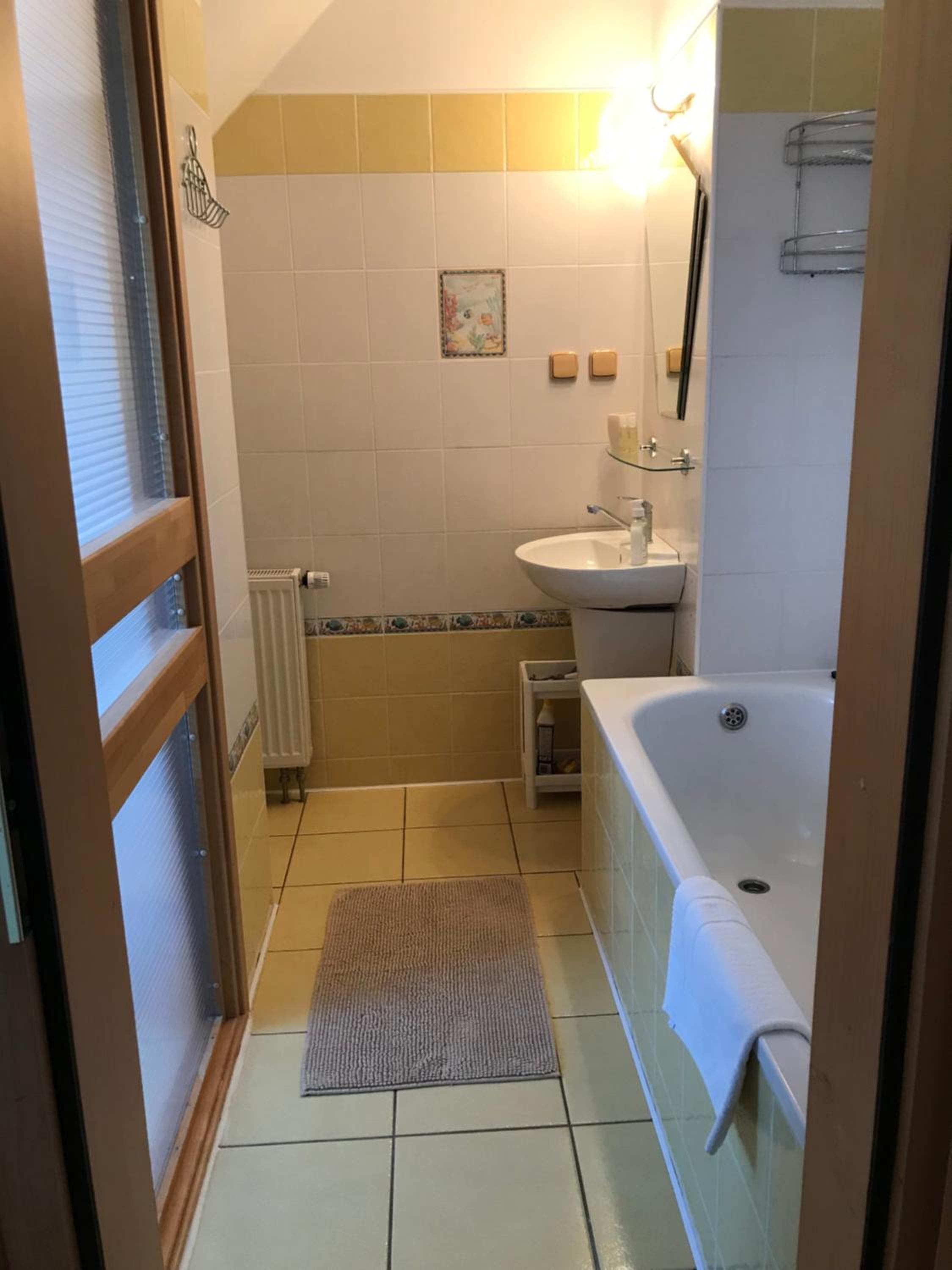 Three-Bedroom Apartment - Photo 25