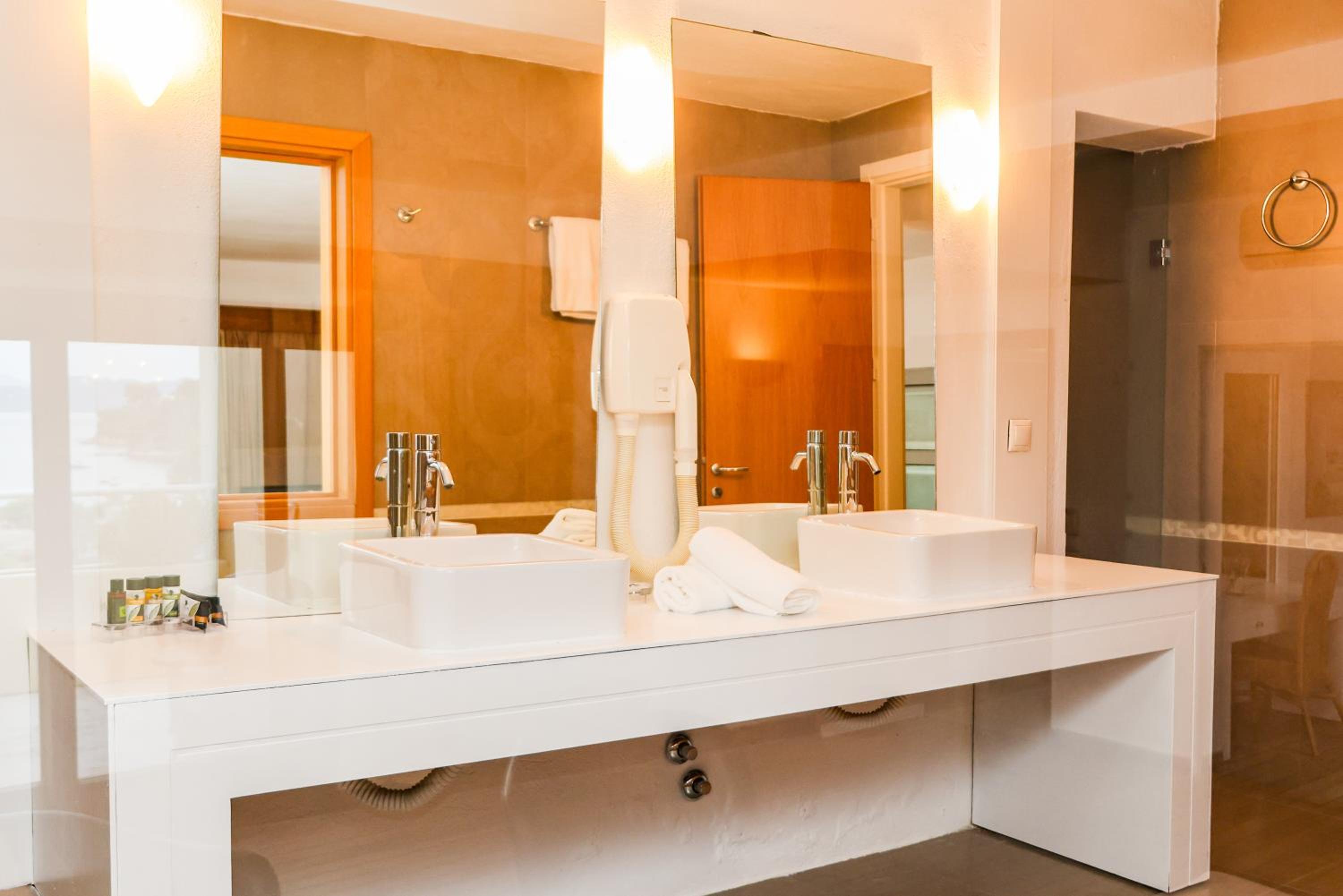Superior Suite With Sea View photo 2
