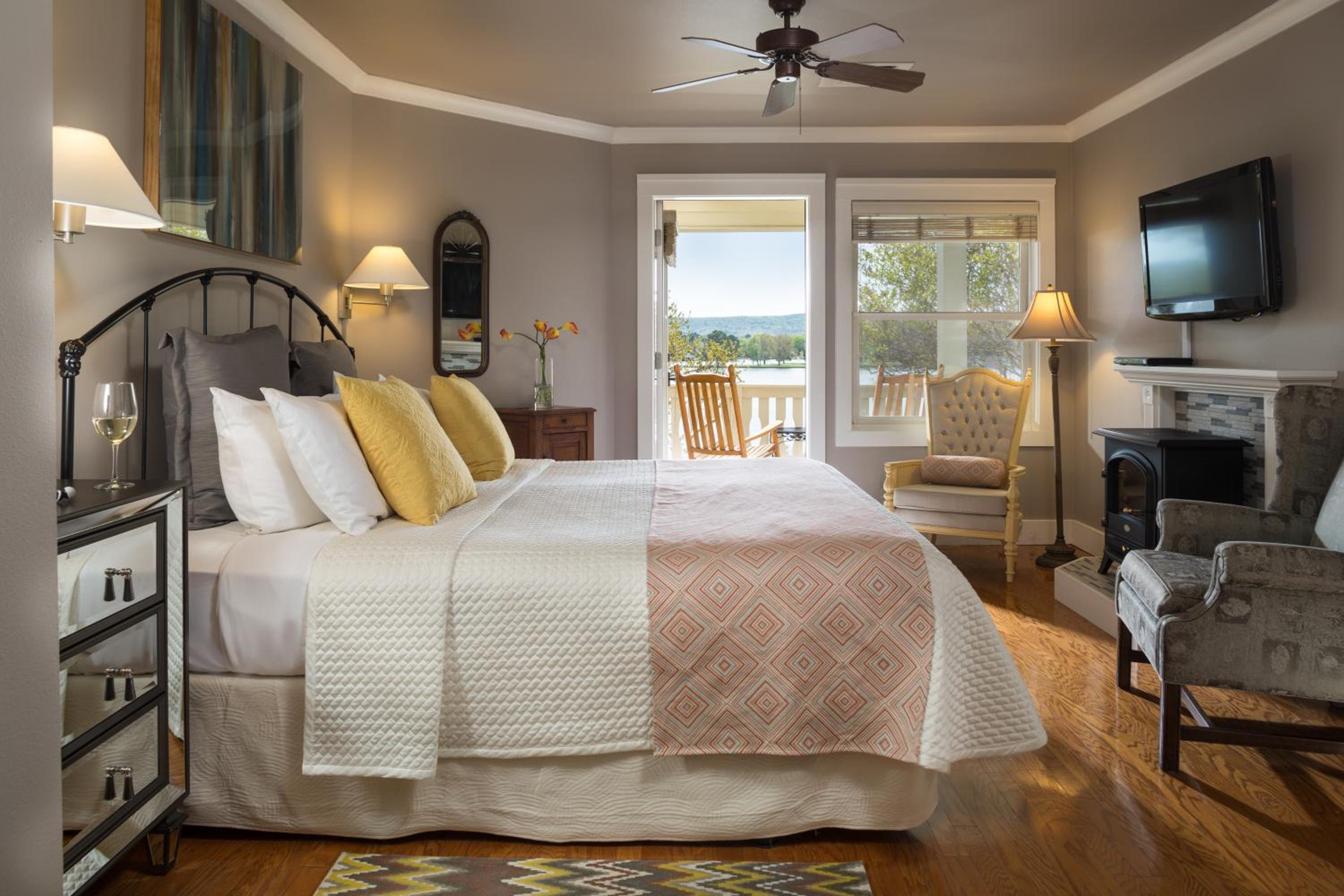 Superior King Room