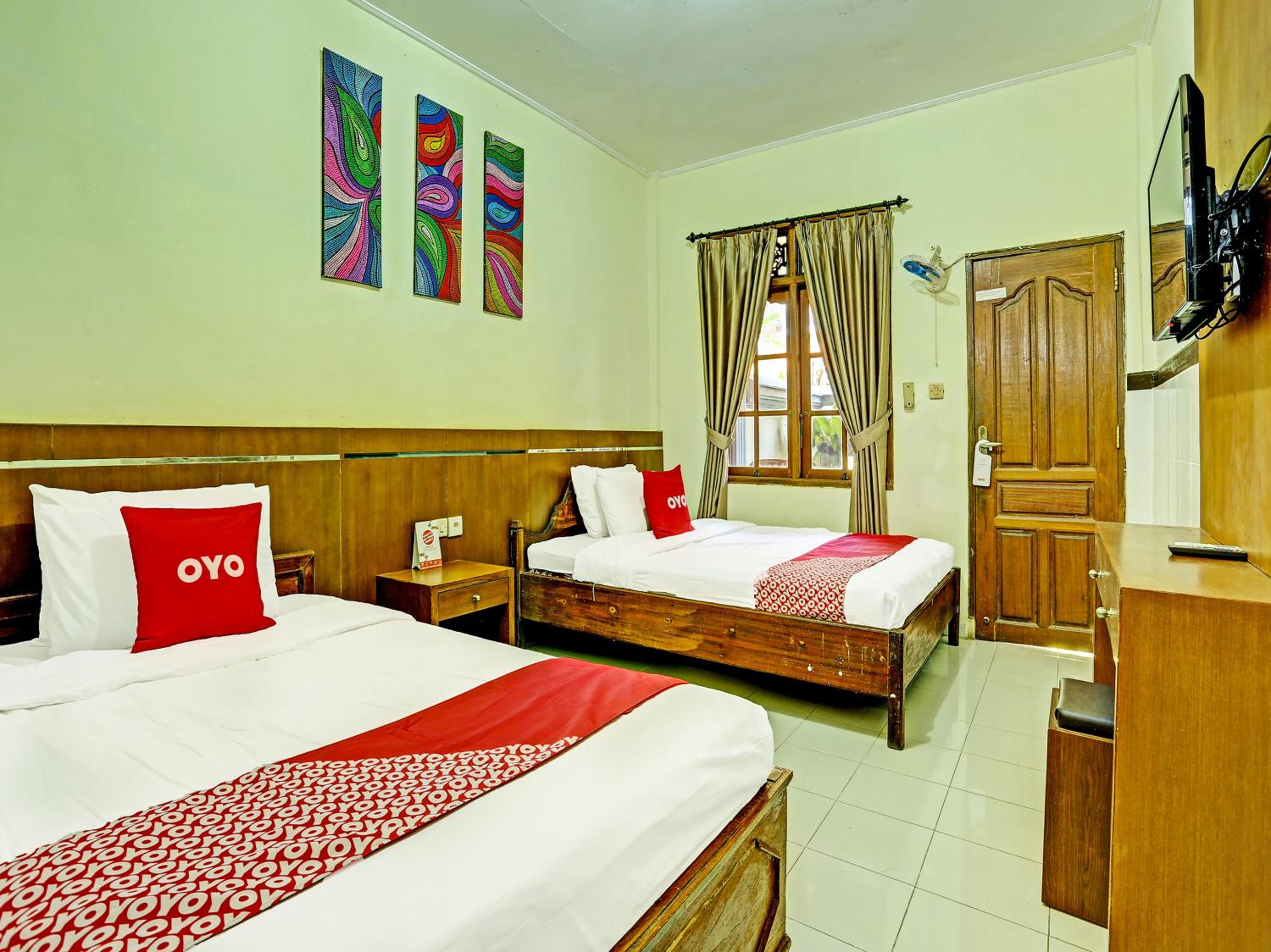 Deluxe Family Room - Photo 1