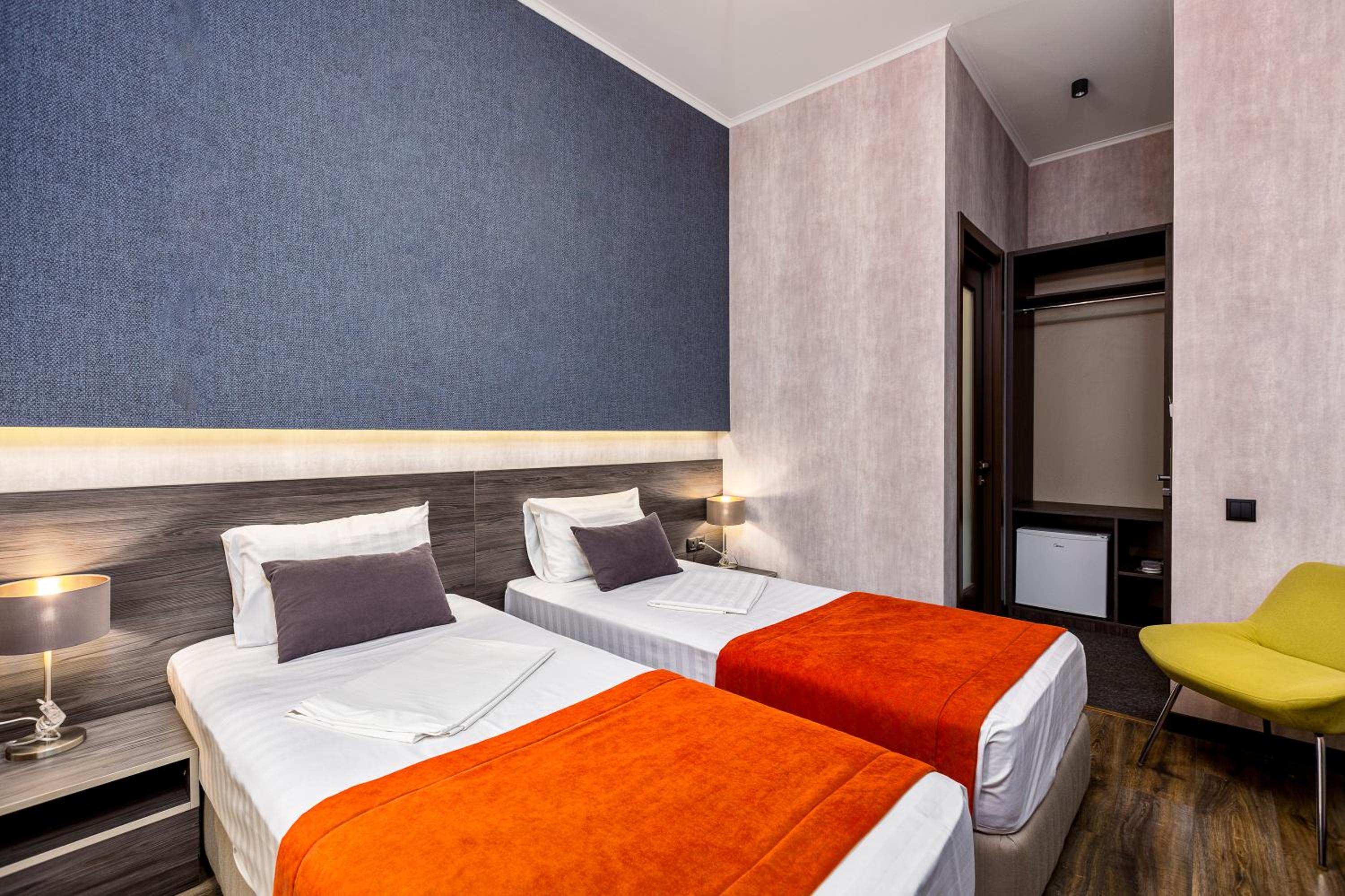 Standard Double or Twin Room - Photo 5