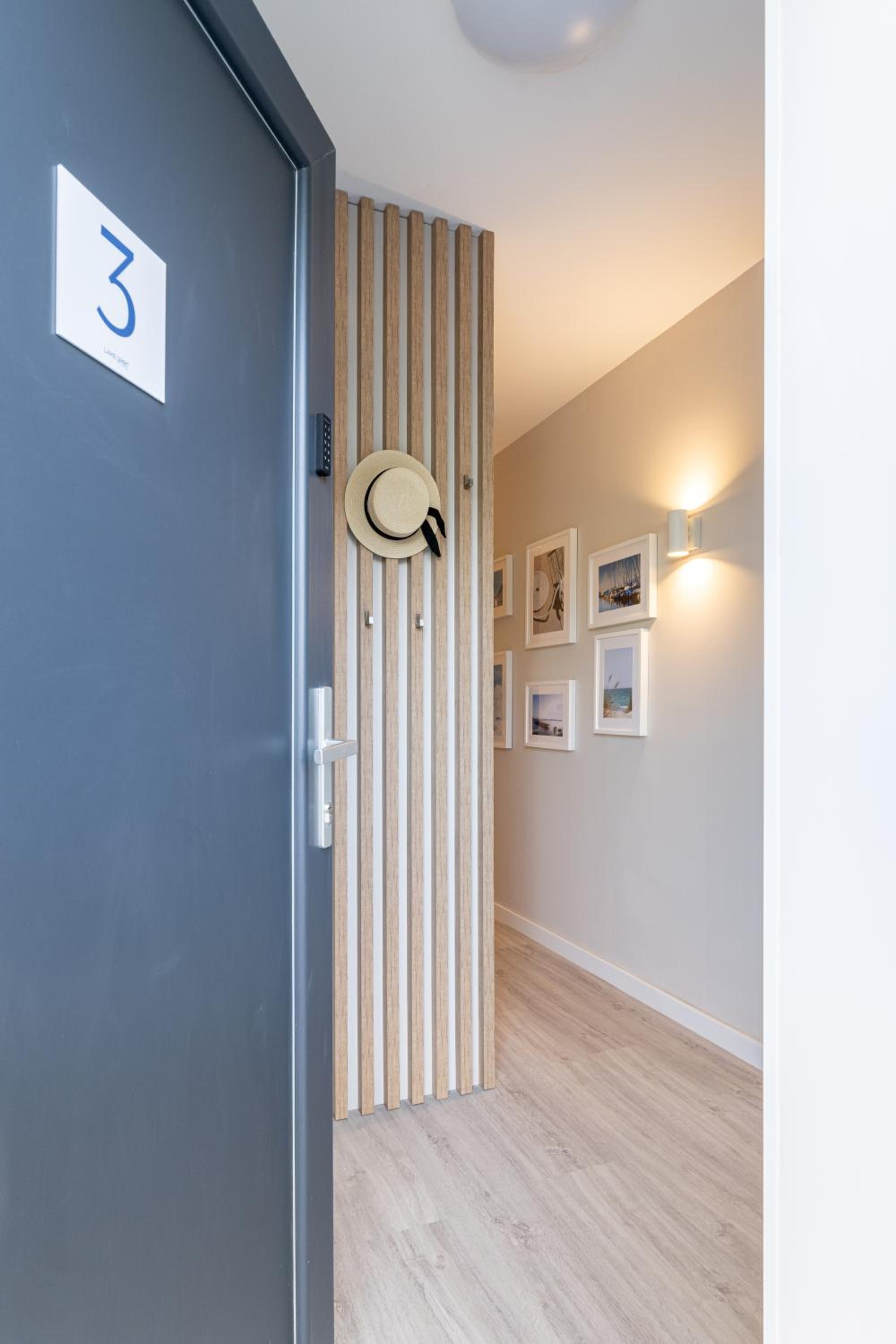 Studio Apartment - Photo 14