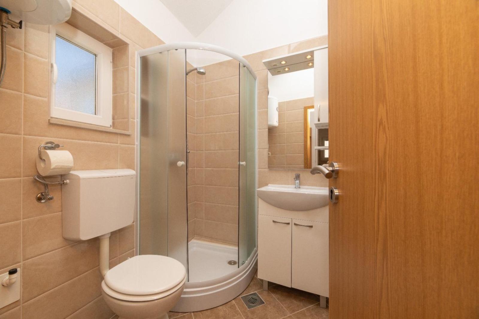 One-Bedroom Apartment with Terrace photo 2