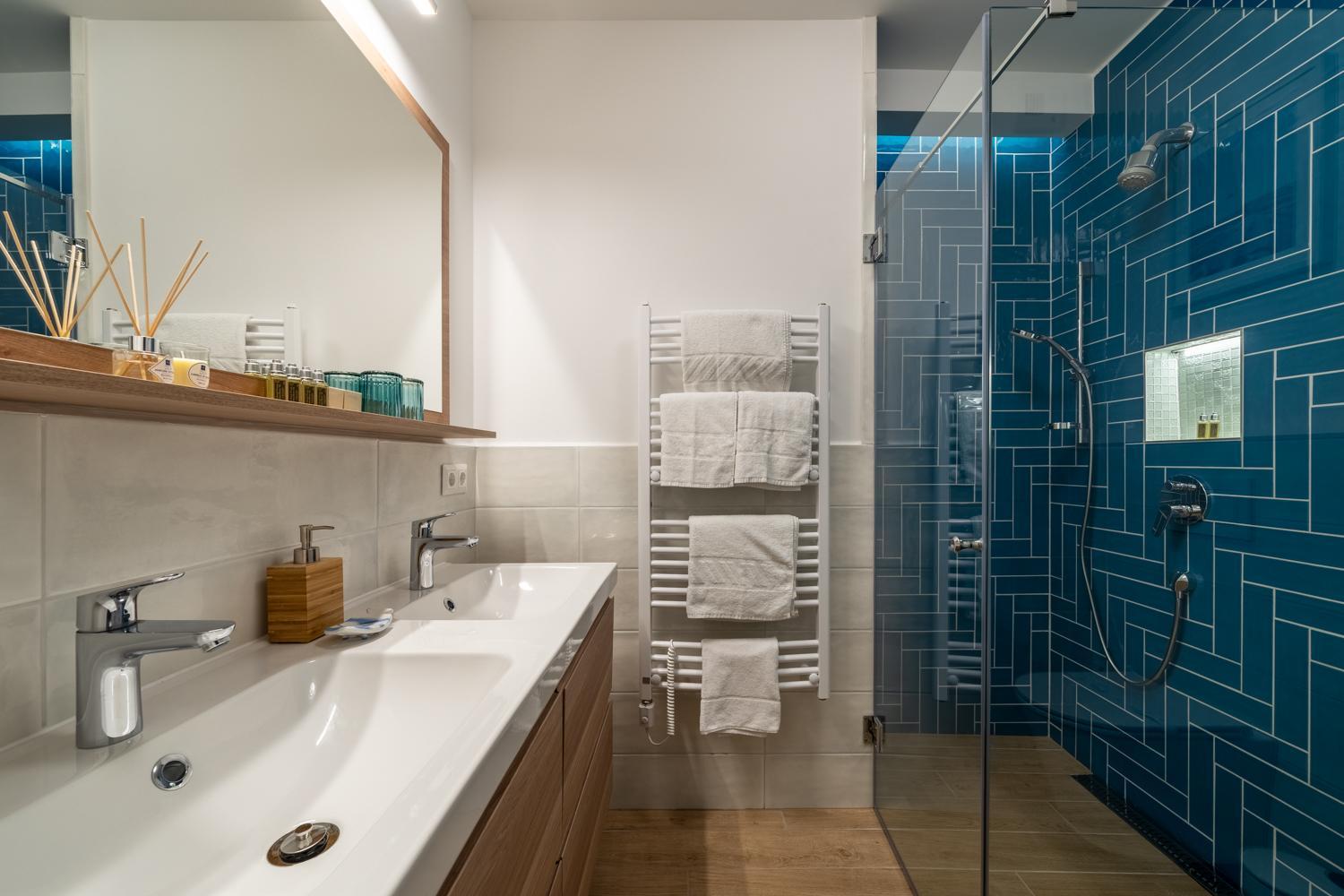 Two-Bedroom Apartment - Photo 13