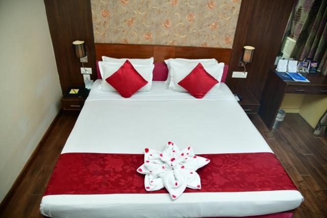 Deluxe Double or Twin Room photo 2
