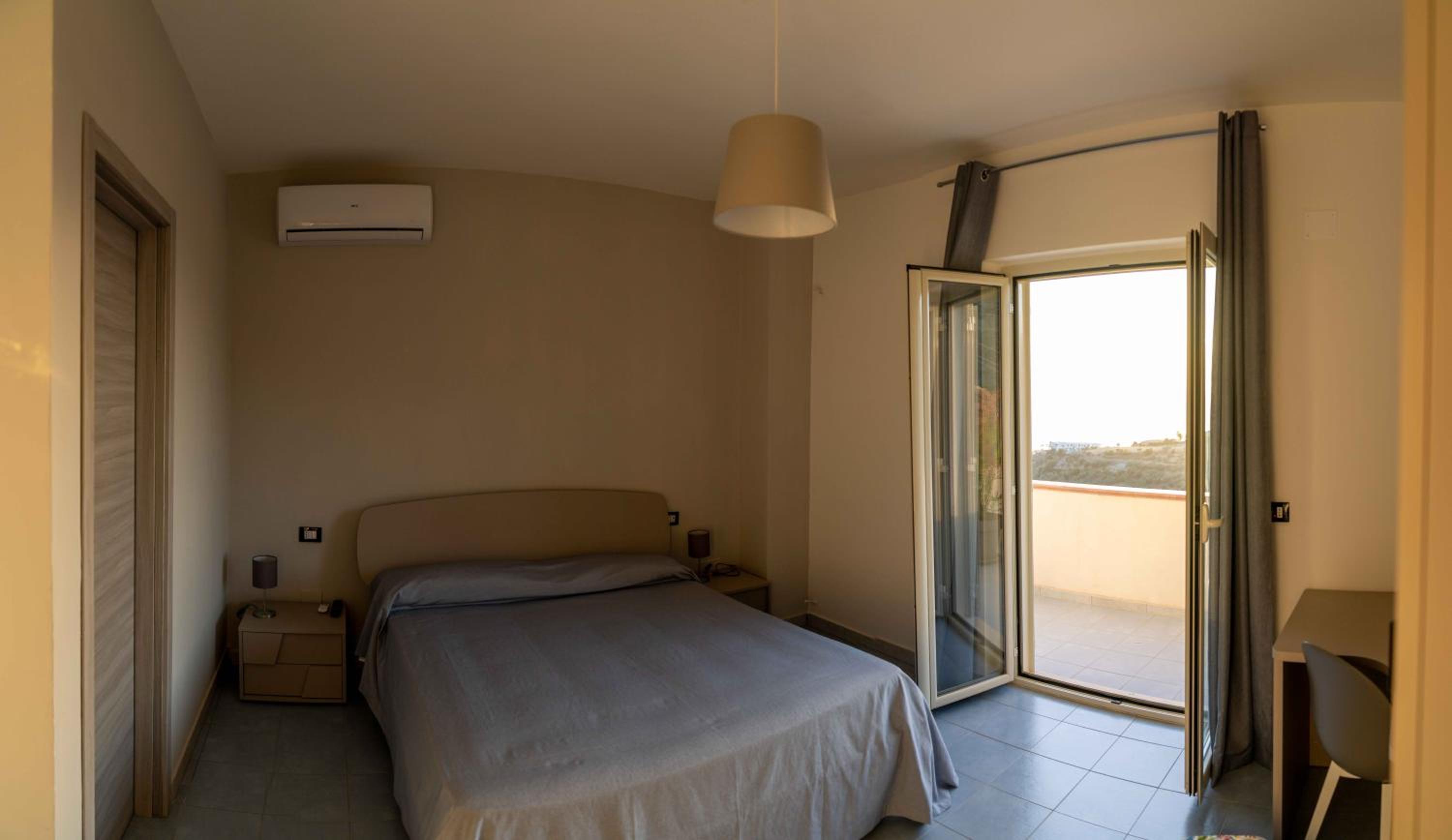 Deluxe Double Room with Sea View