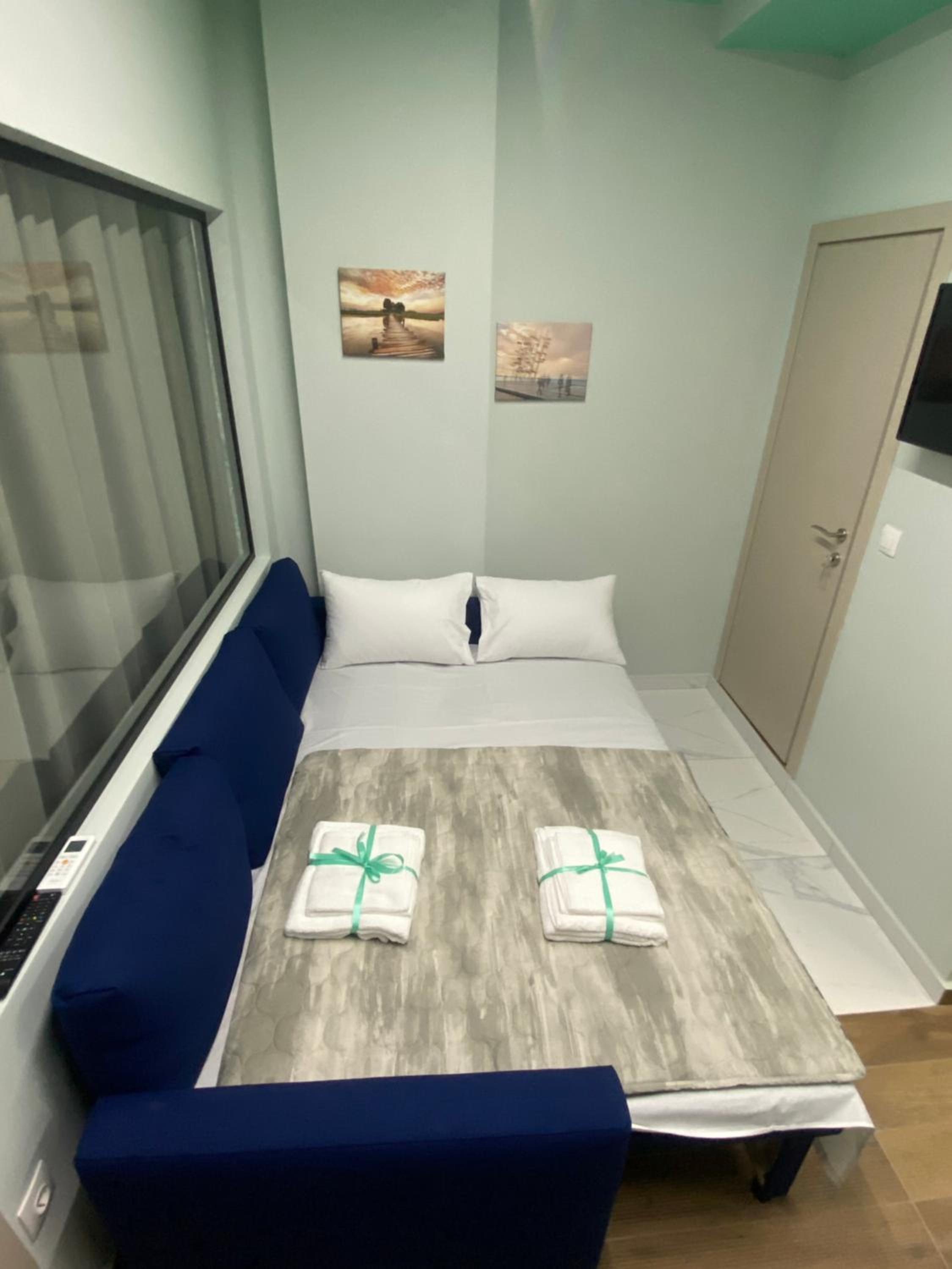One-Bedroom Apartment - Photo 6