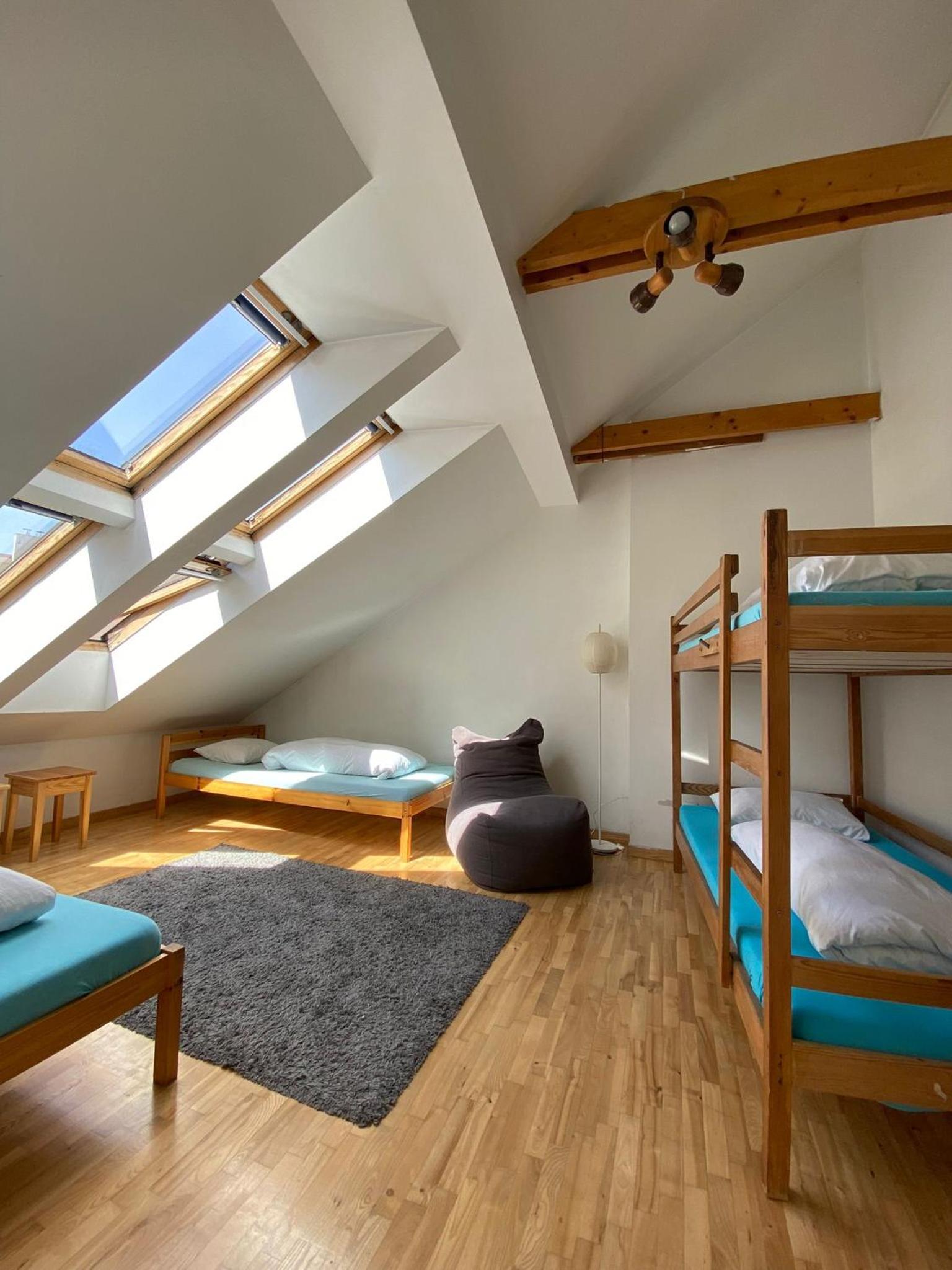 Triple Room With Shared Bathroom photo 1