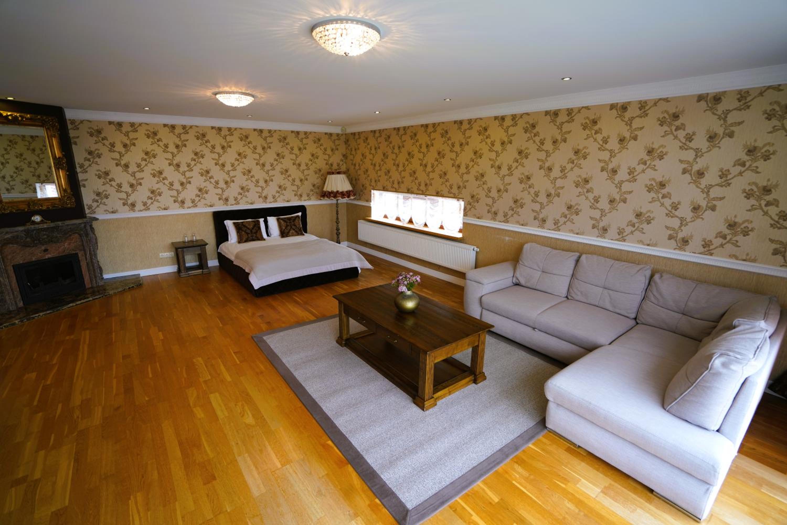 Suite with Balcony photo 2