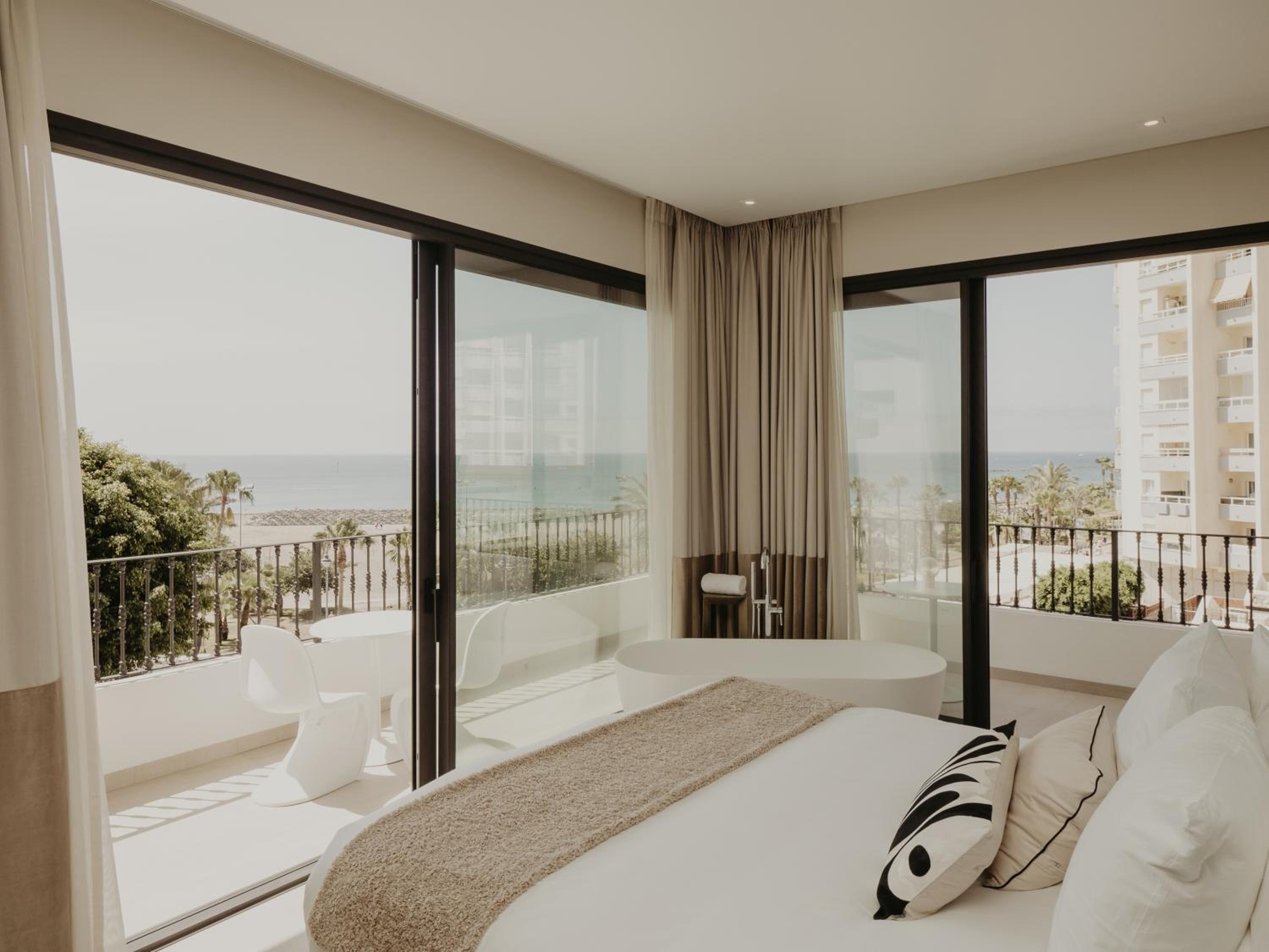 Estudio Deluxe con Terraza y Vista al Mar