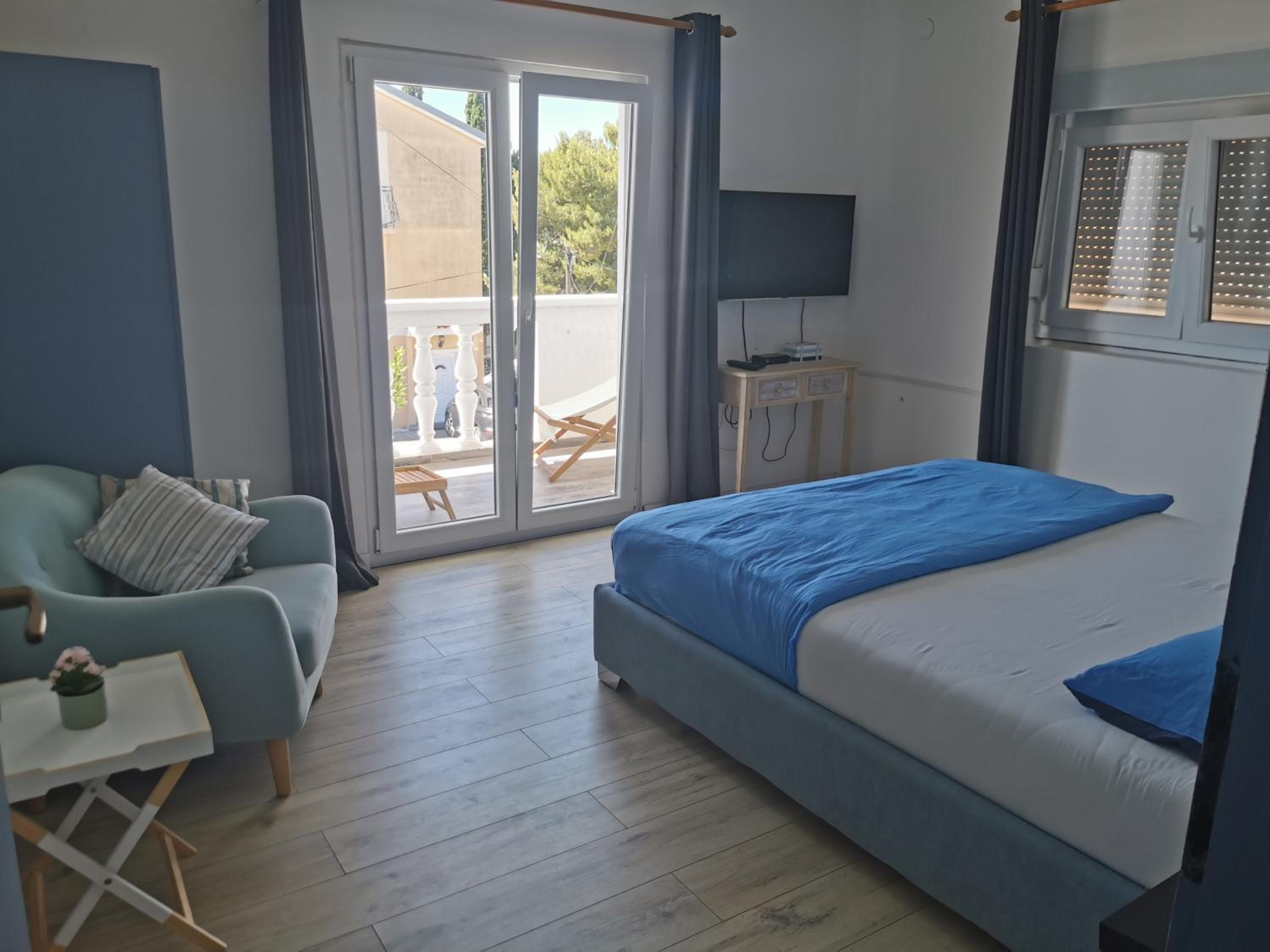 Standard Apartment