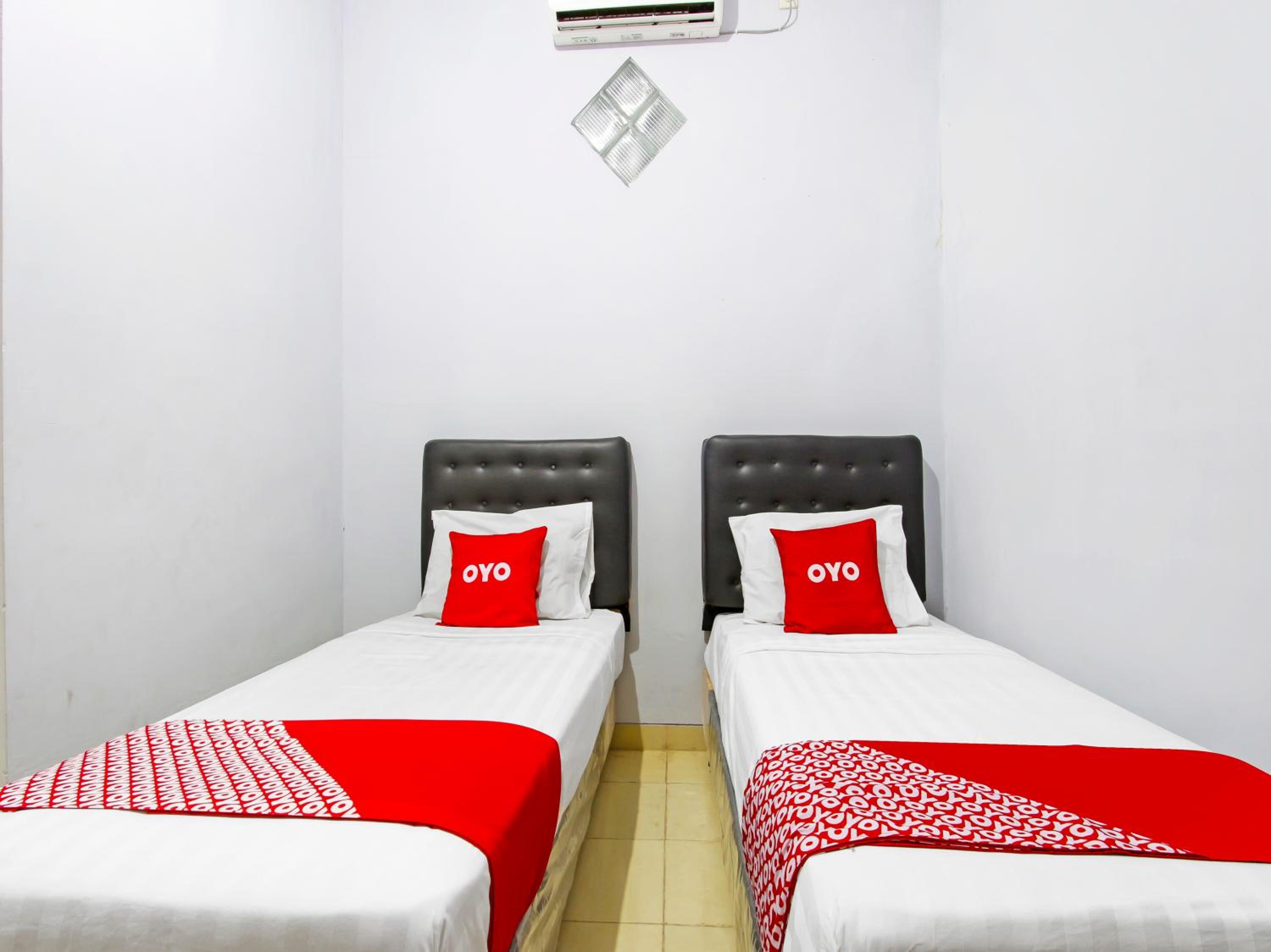 Standard Twin Room photo 2