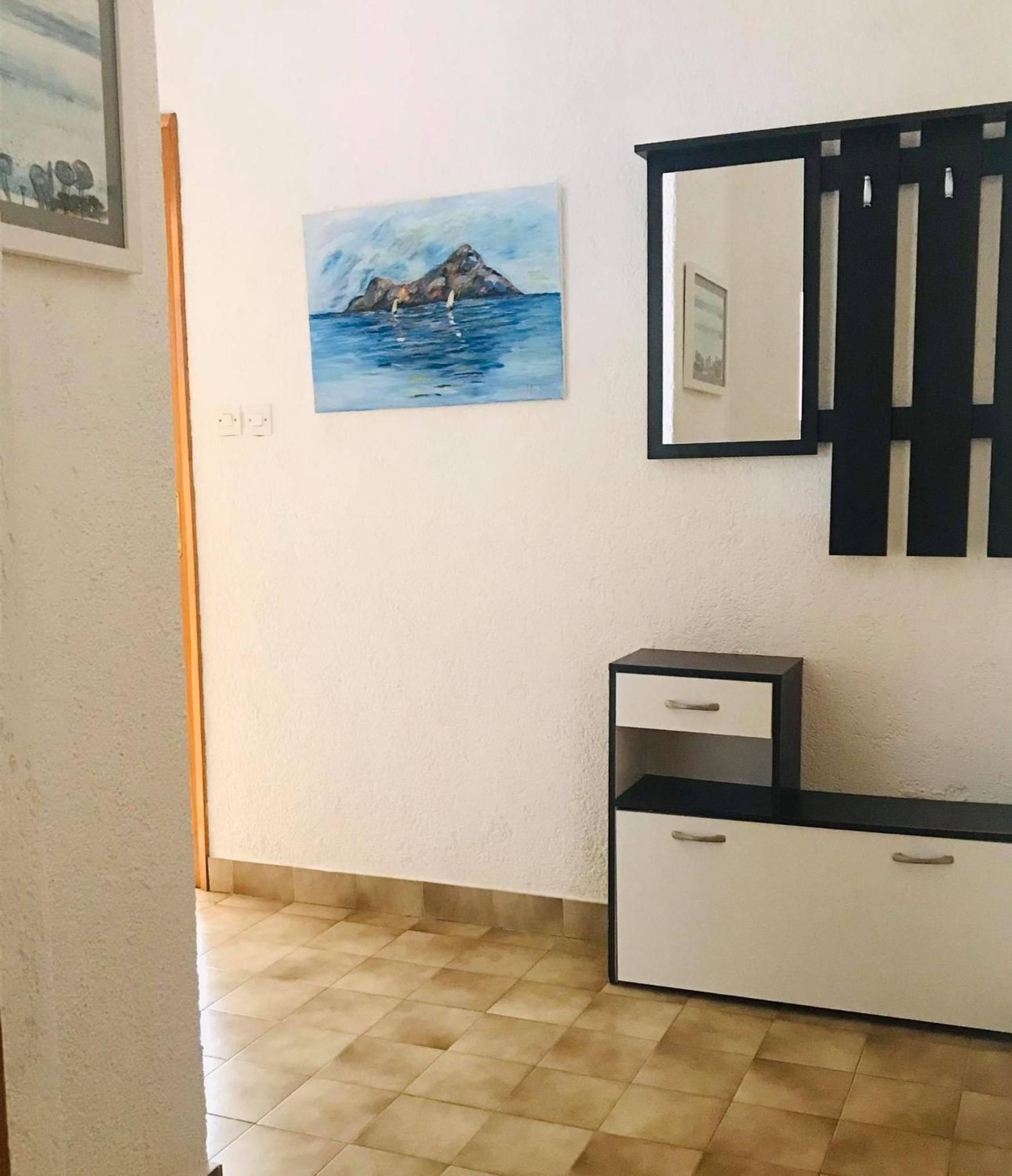 One-Bedroom Apartment - Photo 34
