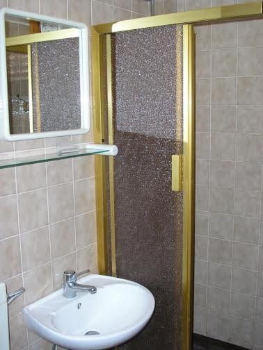 One-Bedroom Apartment - Photo 37