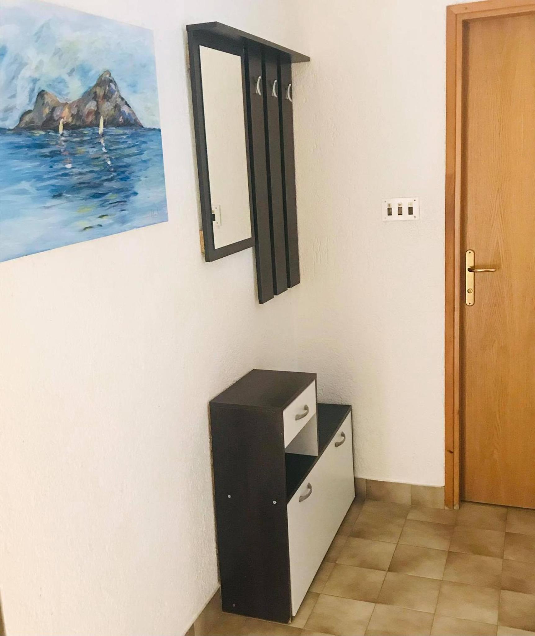 One-Bedroom Apartment - Photo 28
