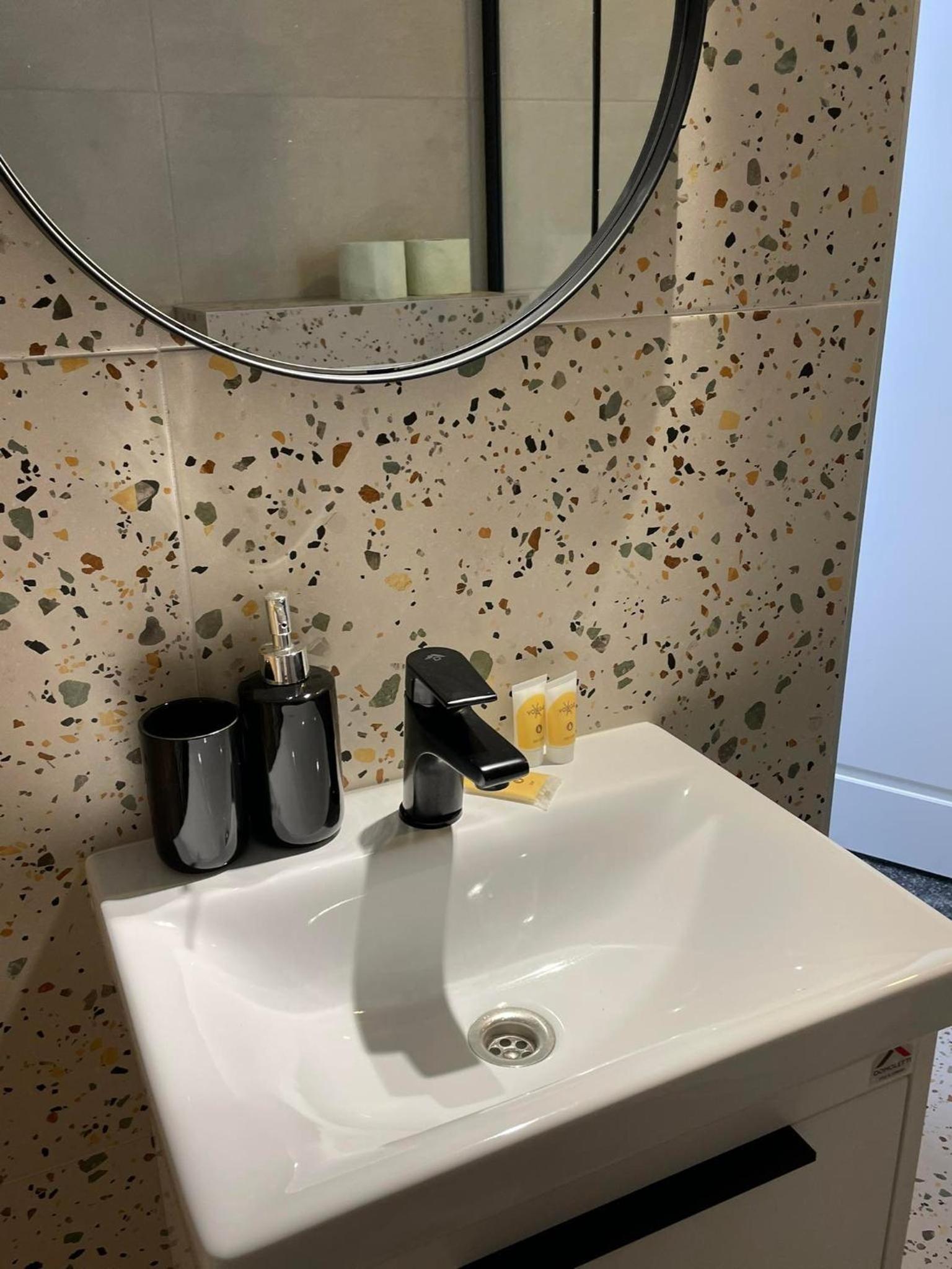 Double Room with Private Bathroom photo 3