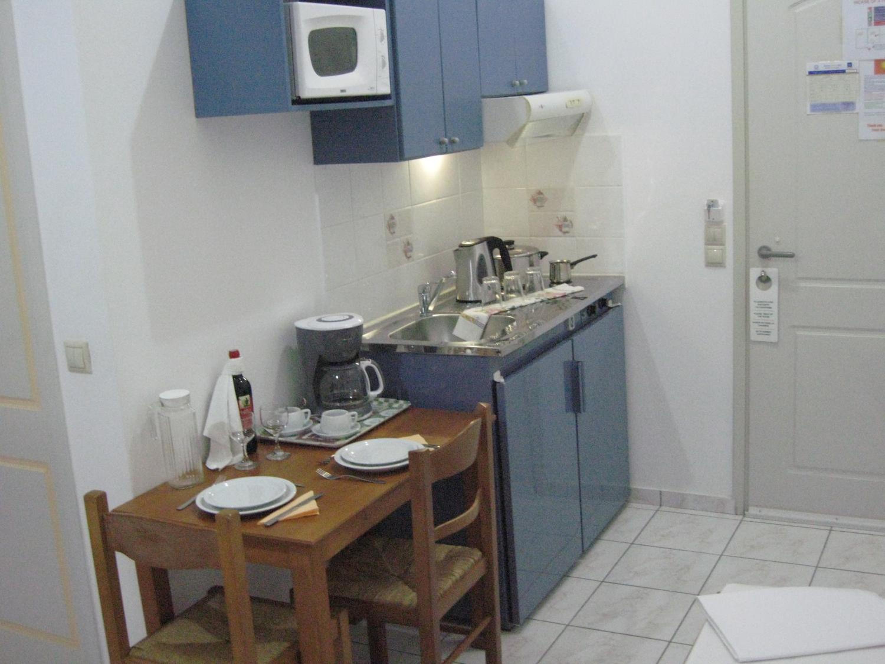 Studio (3 Adults) photo 3
